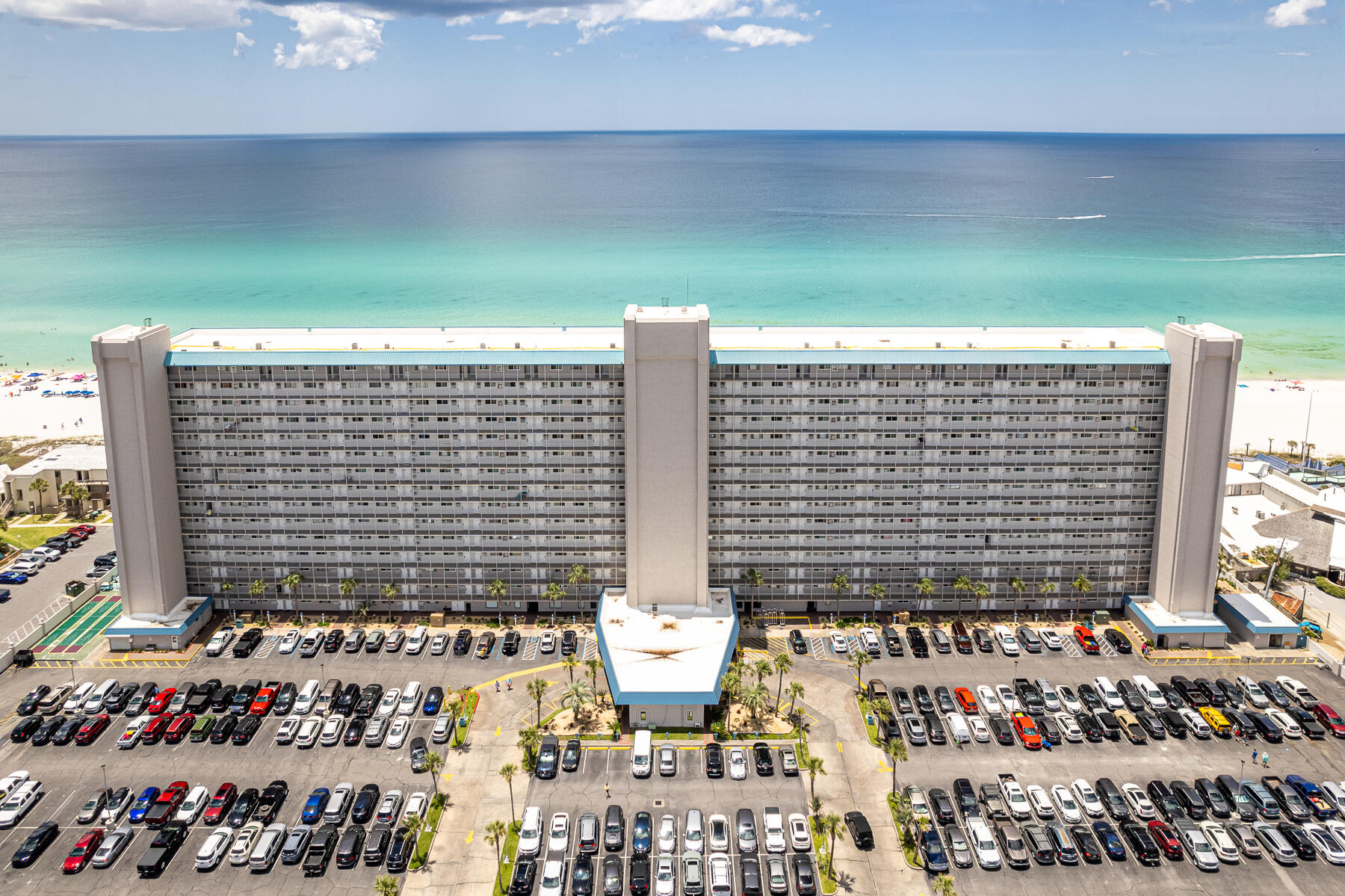 SUMMIT CONDOMINIUM, THE - Residential