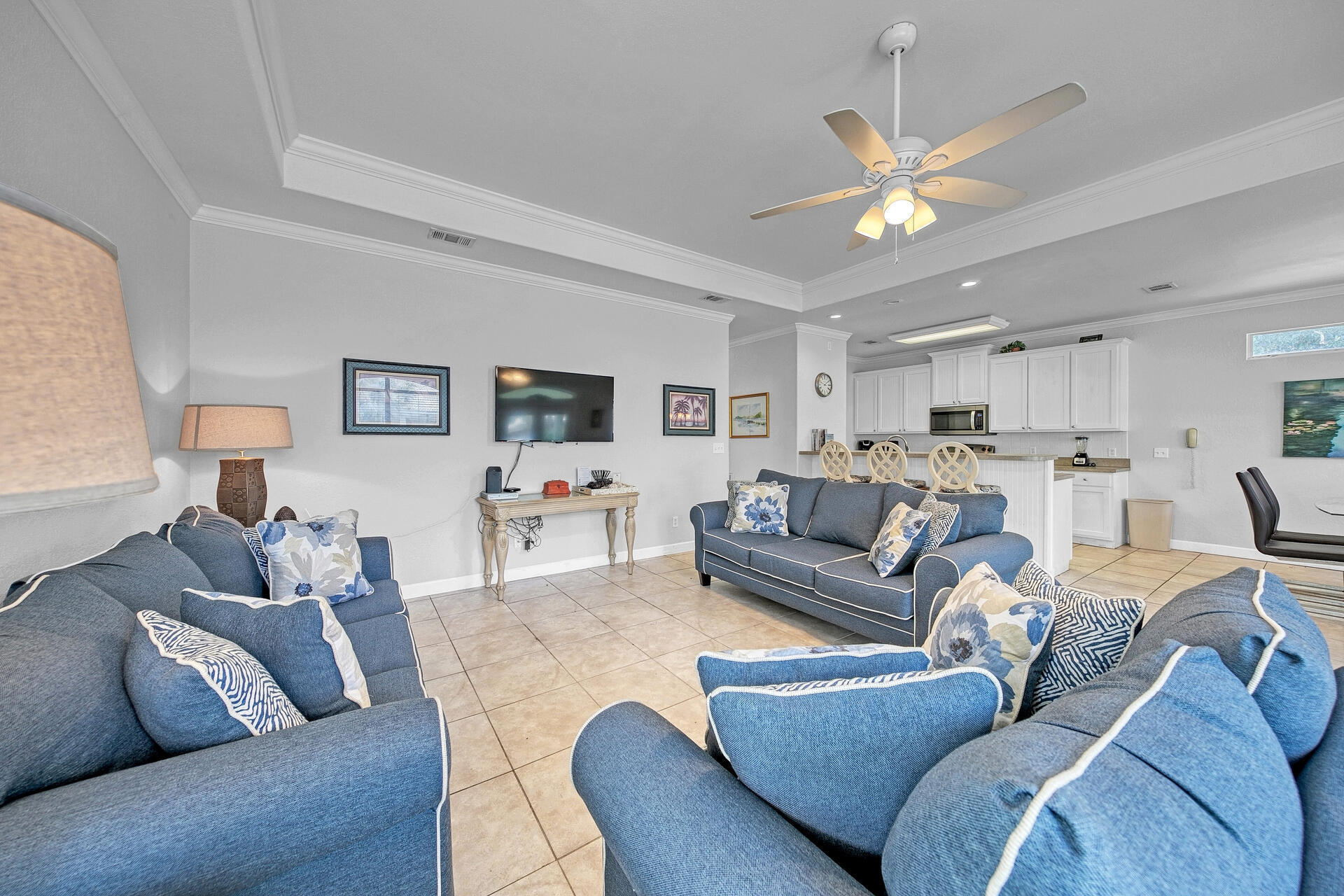 EMERALD SHORES - Residential