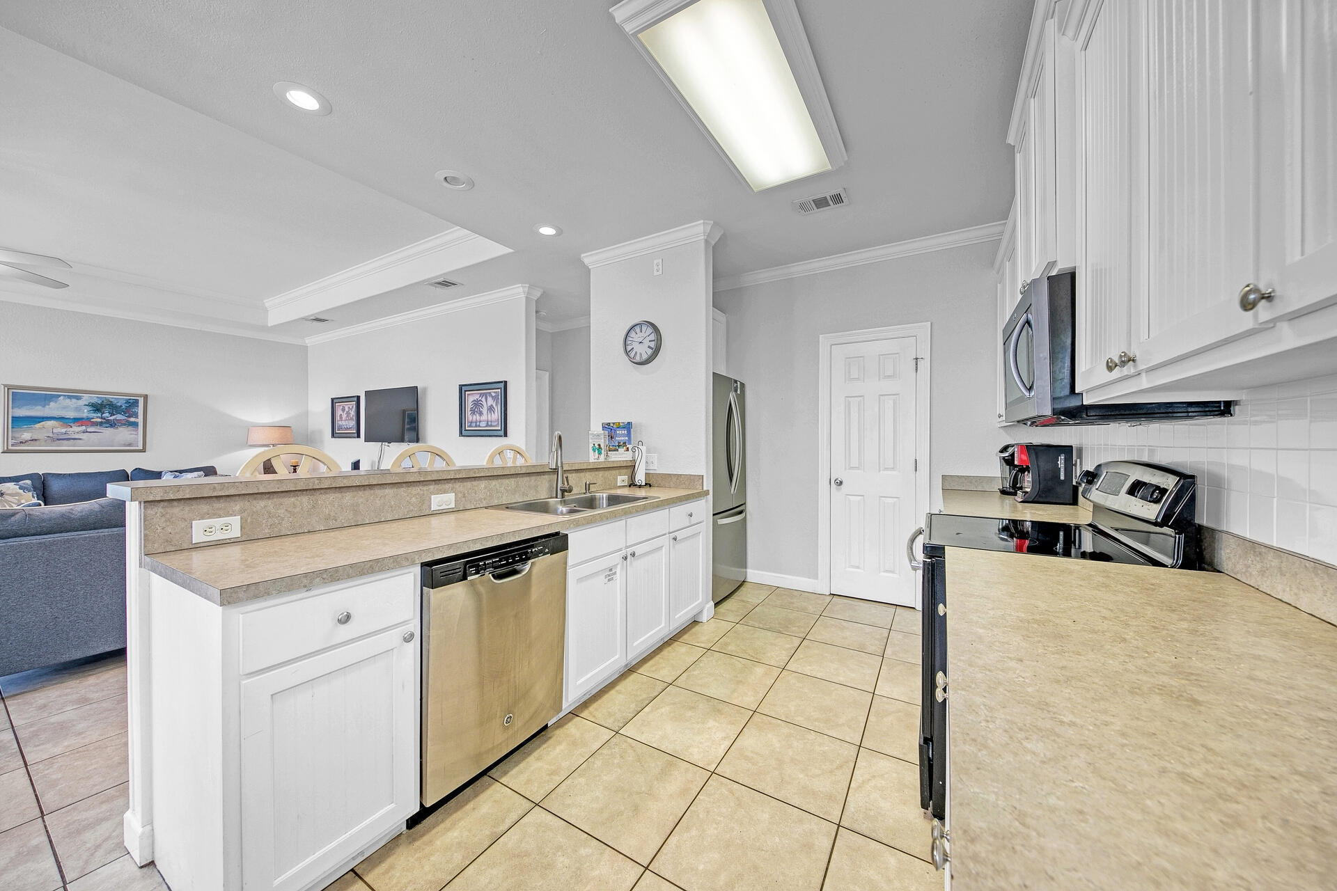 EMERALD SHORES - Residential