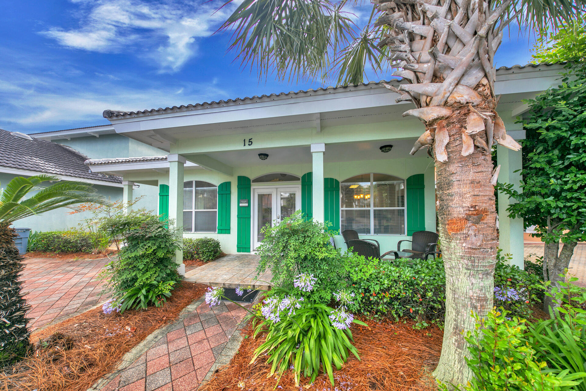 EMERALD SHORES - Residential