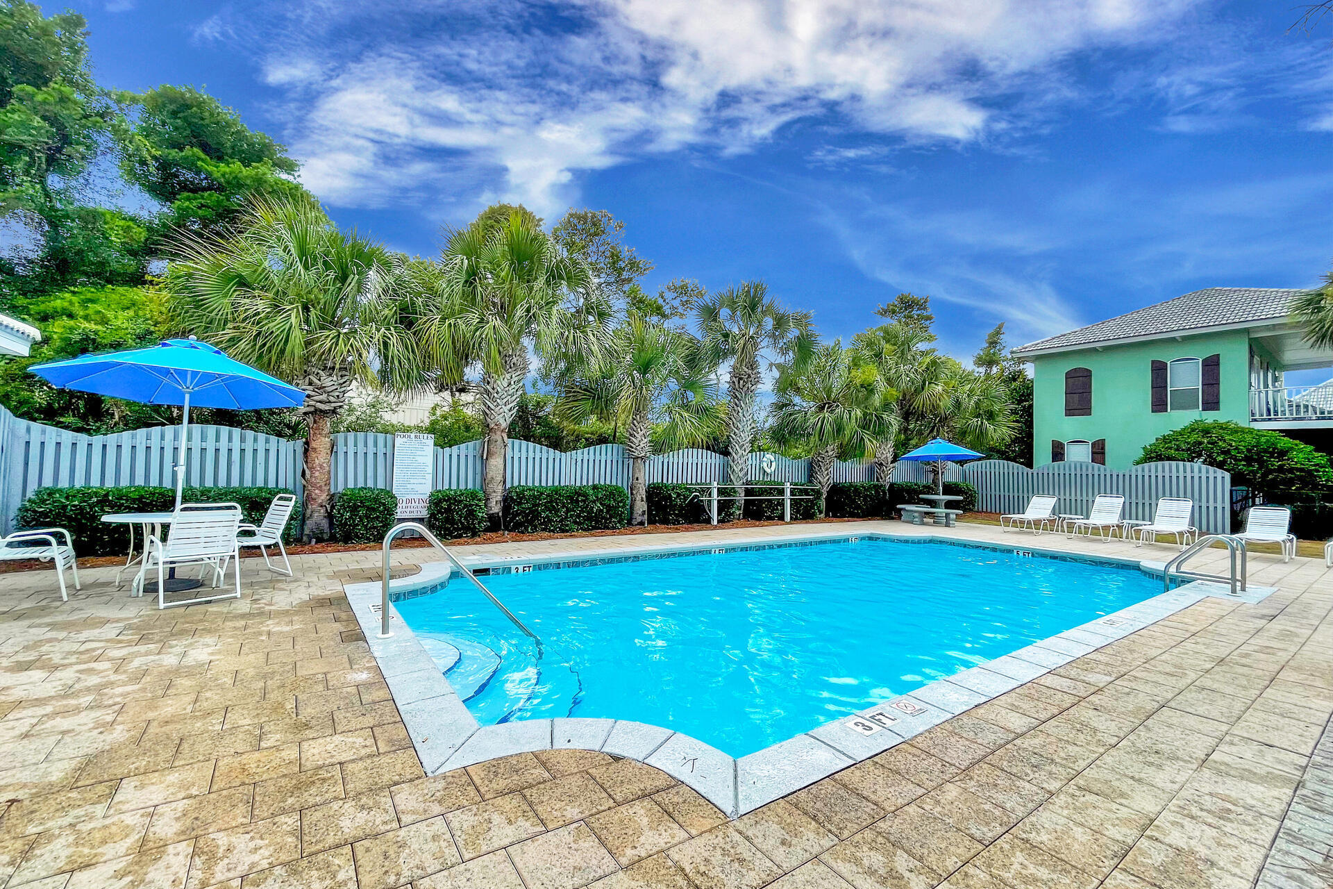 EMERALD SHORES - Residential