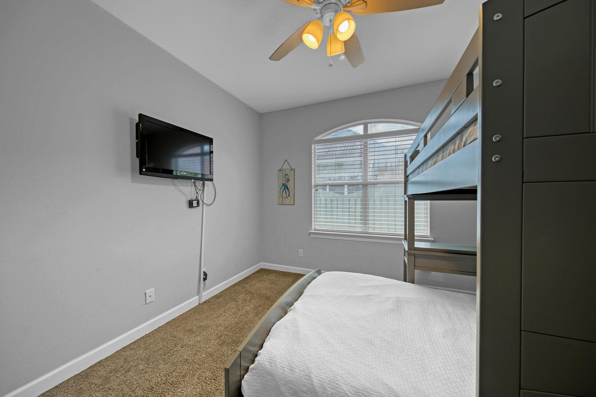 EMERALD SHORES - Residential