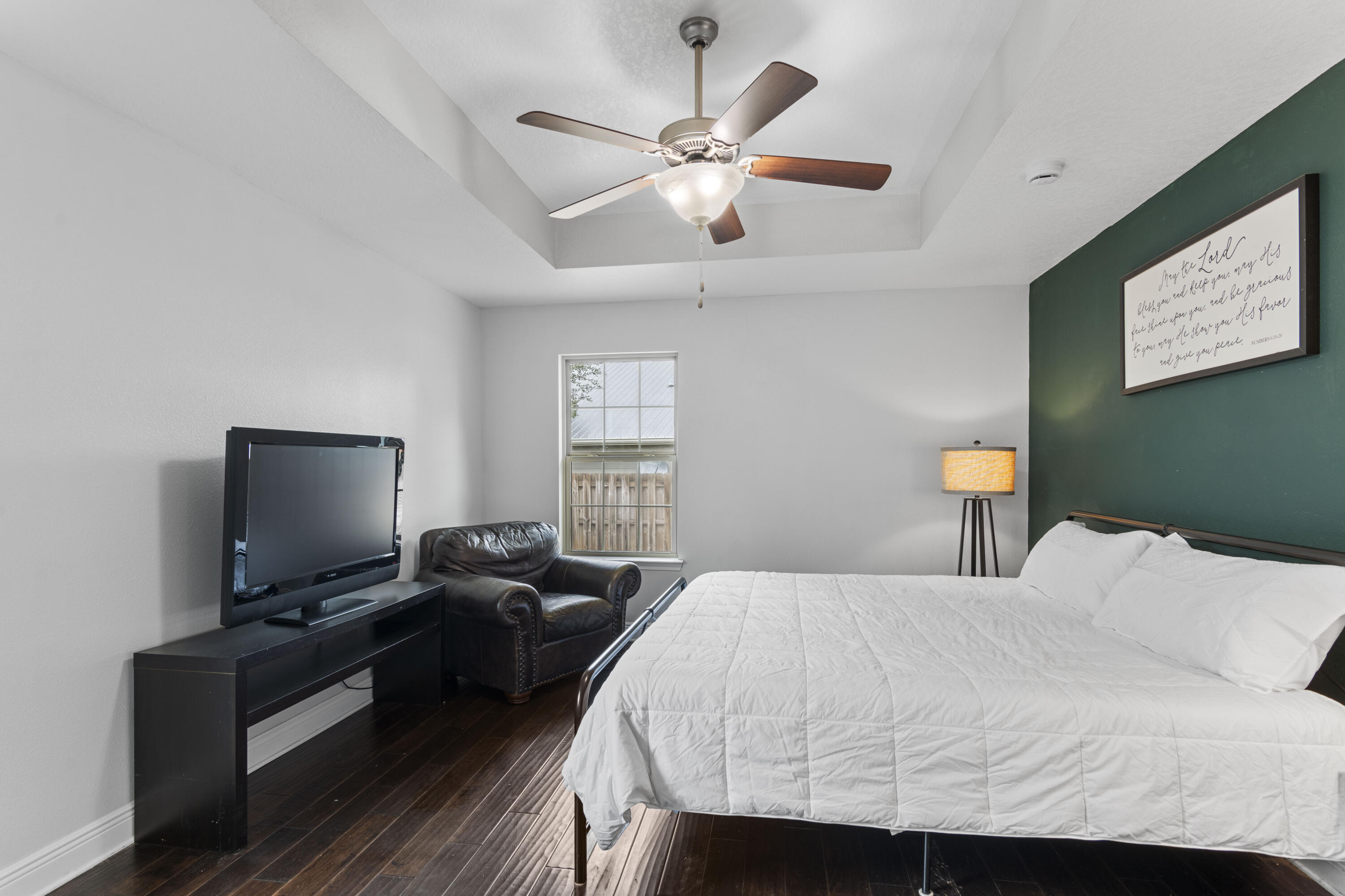 EAGLE BAY - Residential