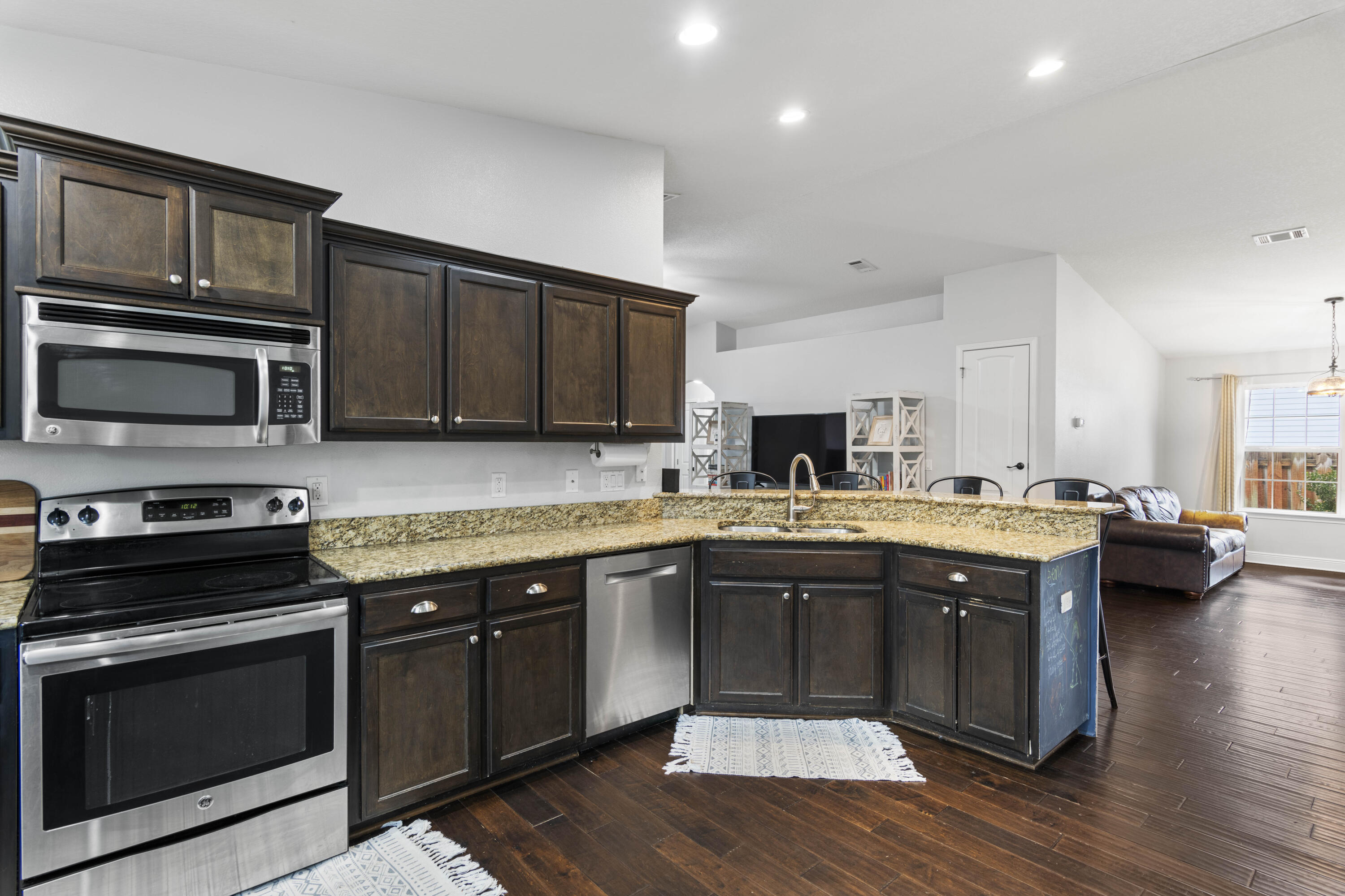 EAGLE BAY - Residential