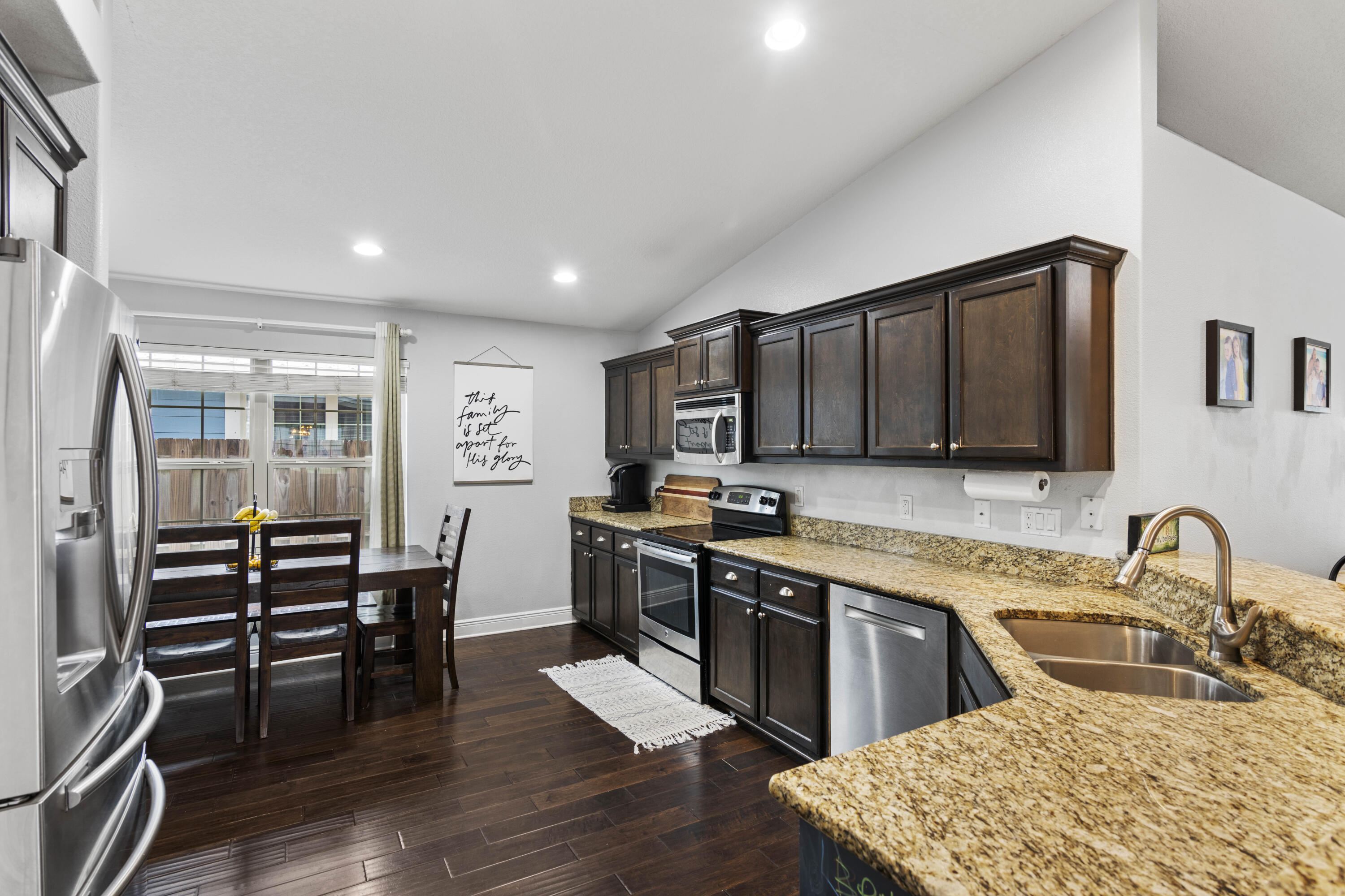 EAGLE BAY - Residential