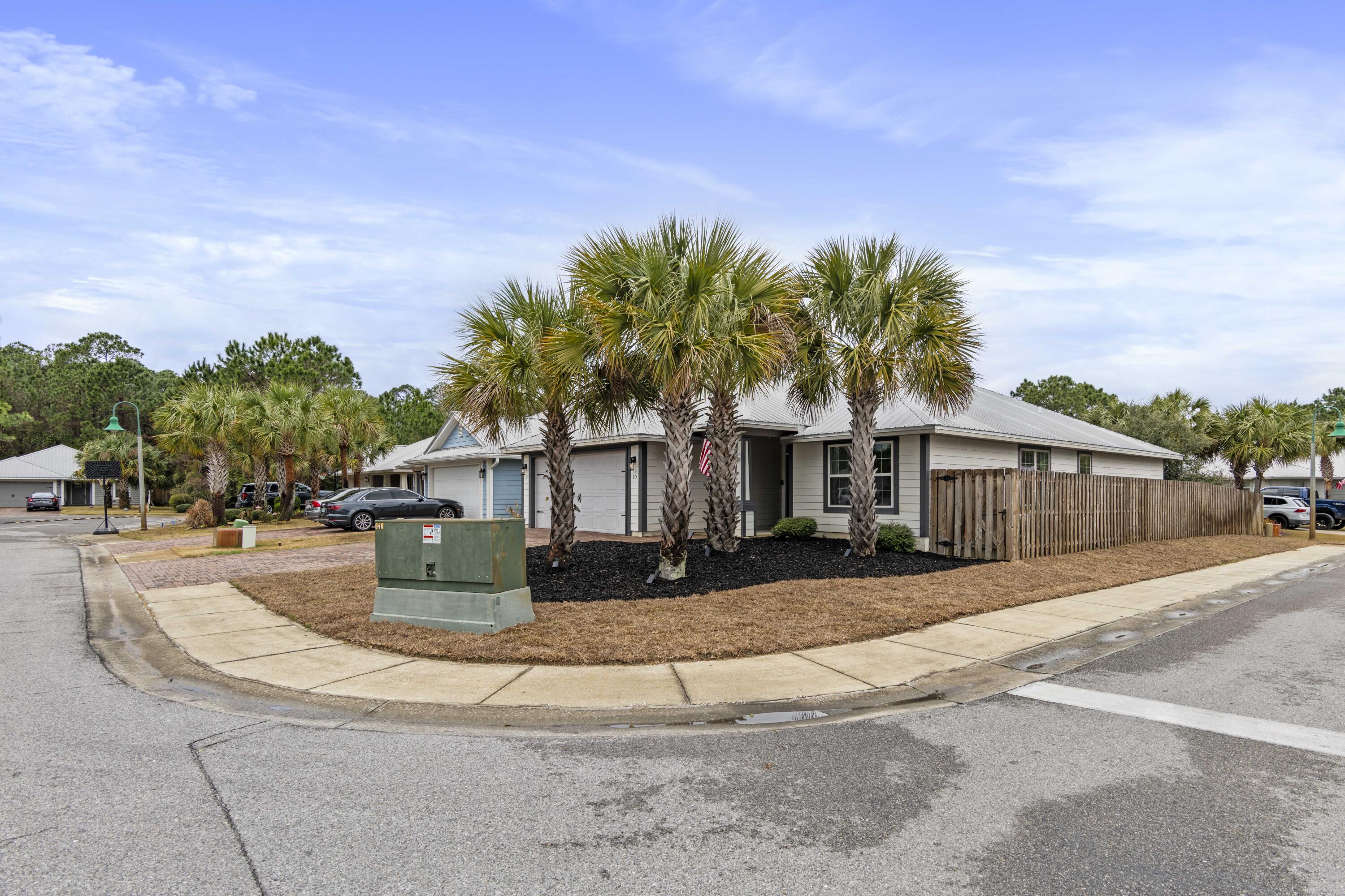 EAGLE BAY - Residential