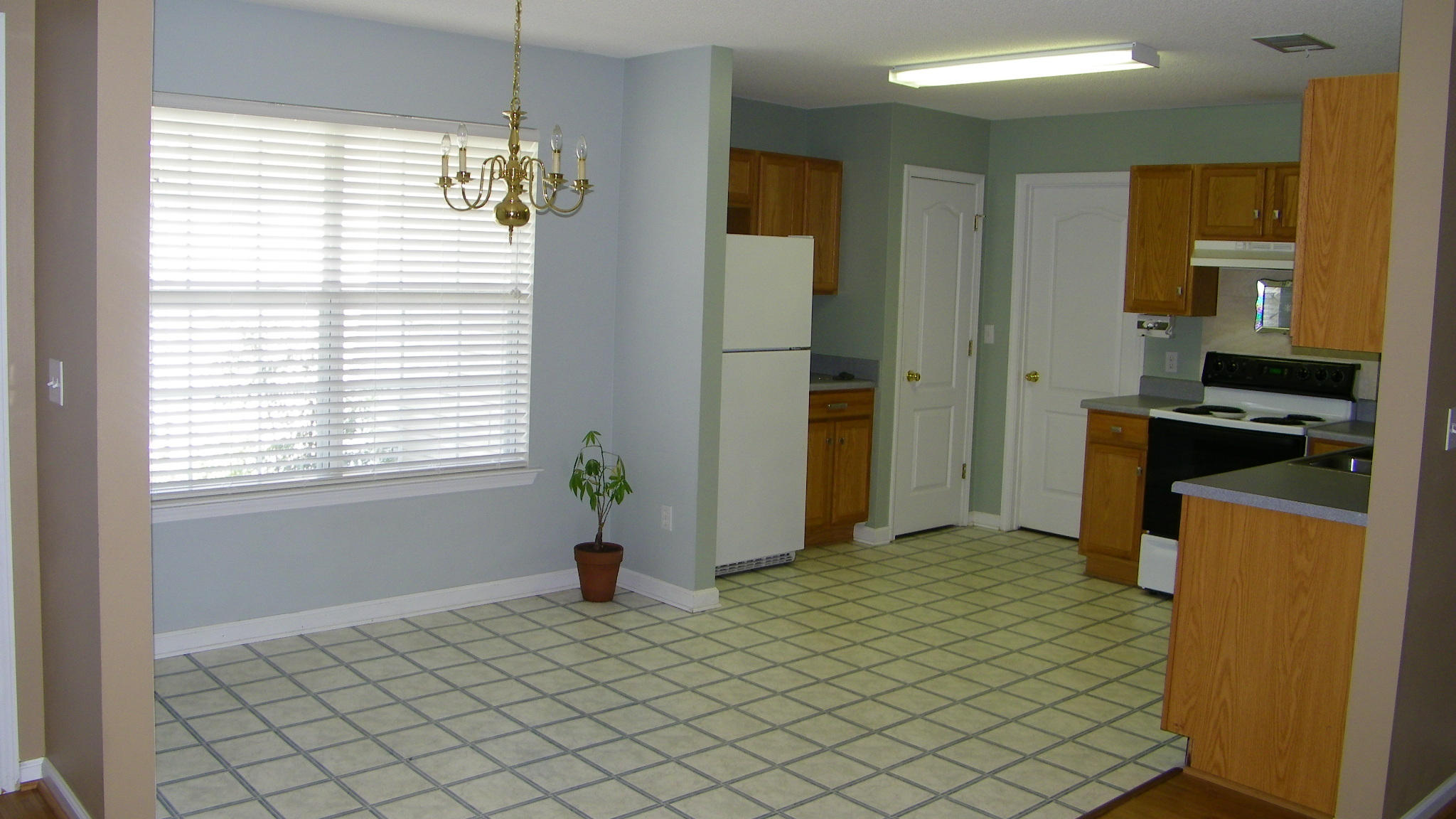 HARLAN SQUARE S/D - Residential Lease