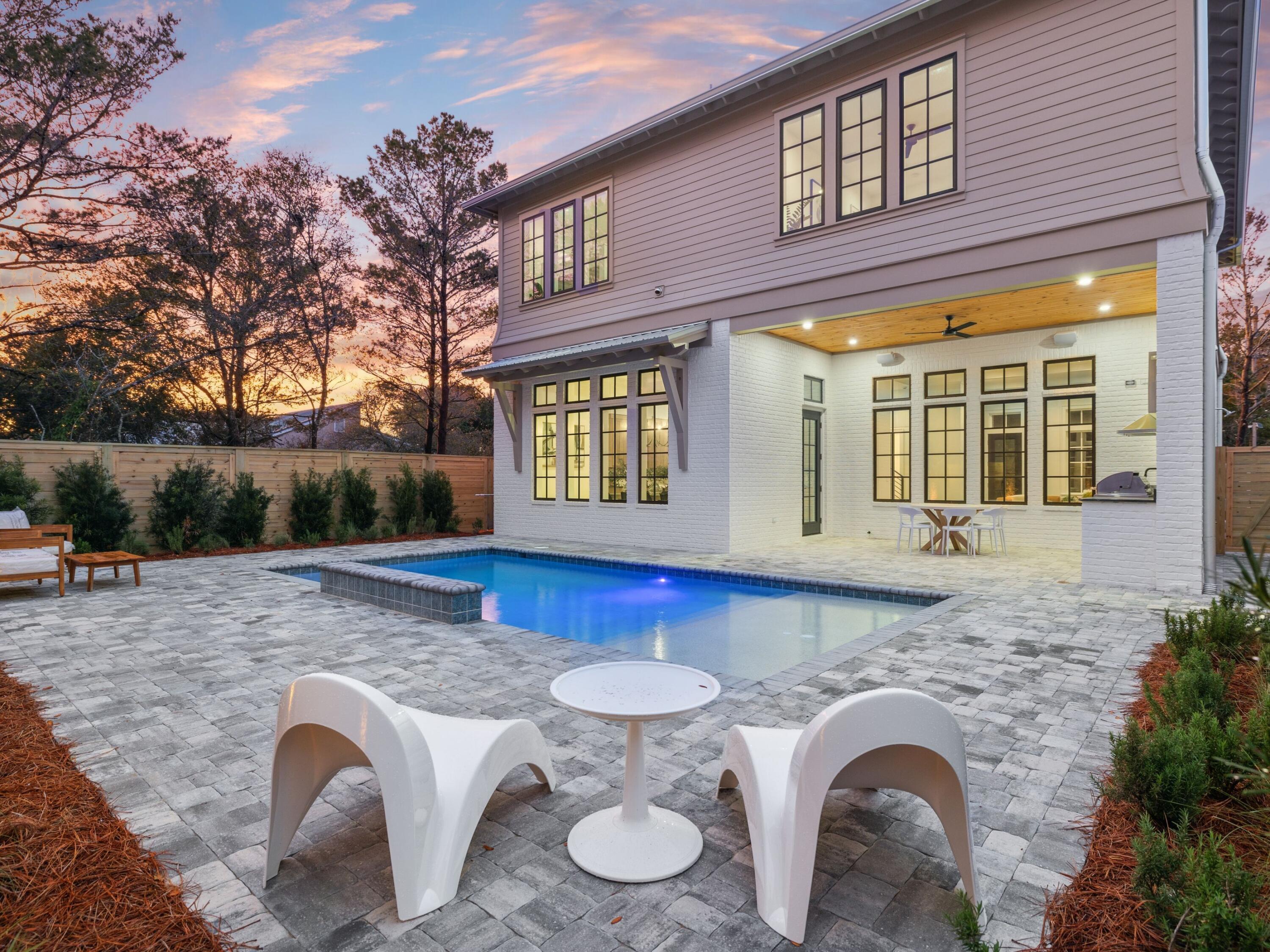 RIVIERA BEACH - Residential