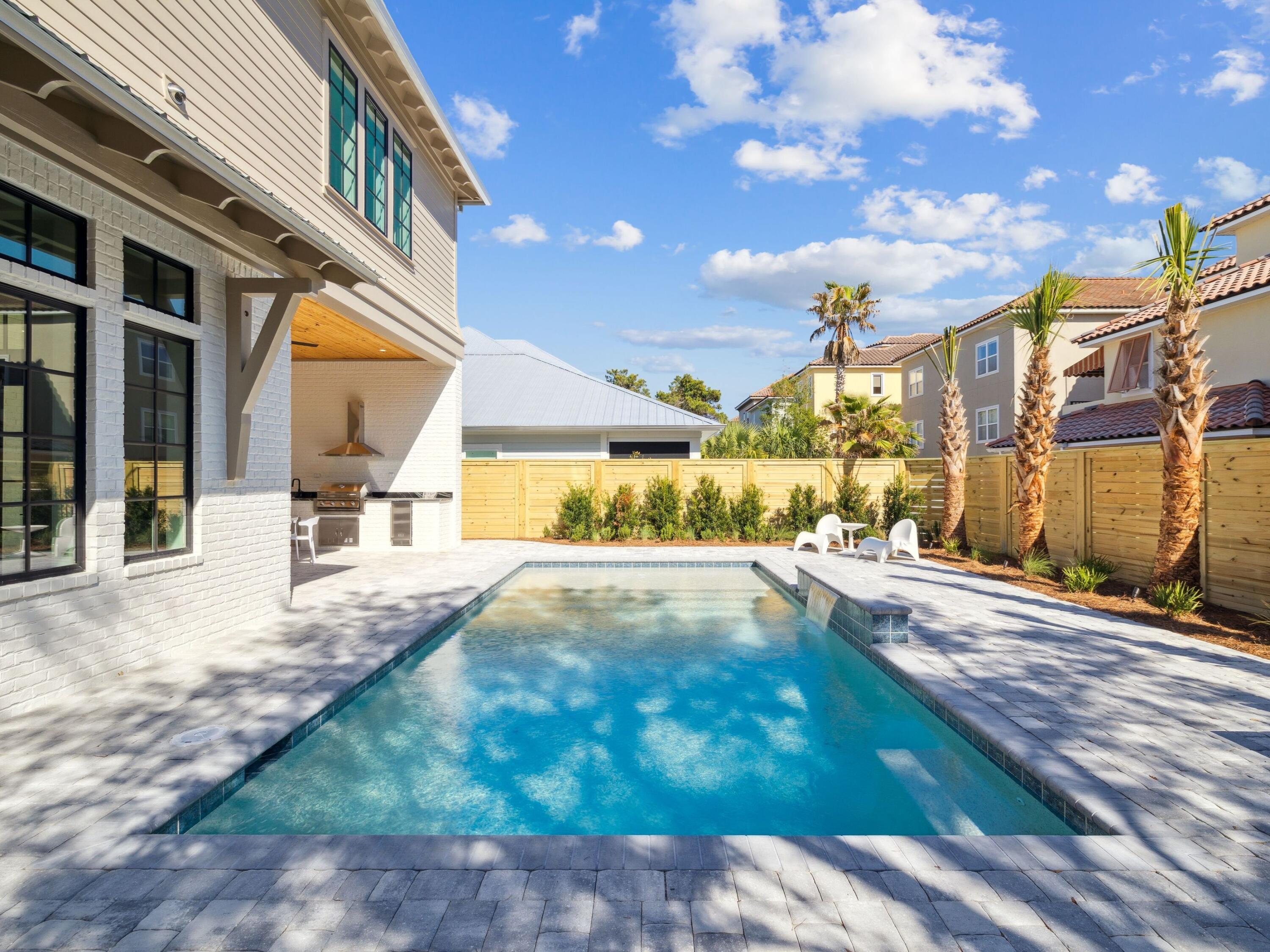 RIVIERA BEACH - Residential