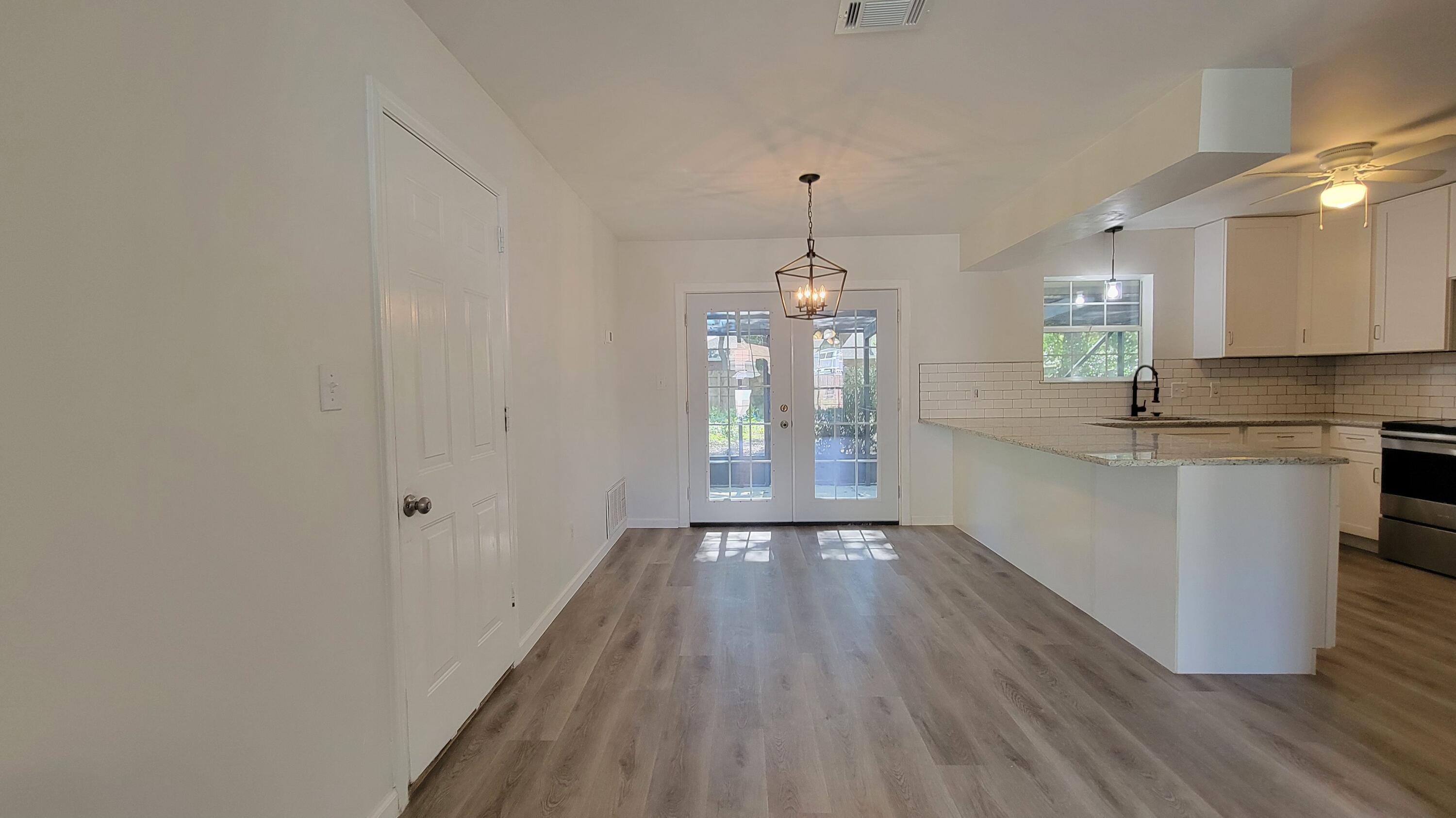 PARKWOOD PLACE AT BLUEWATER BAY - Residential Lease