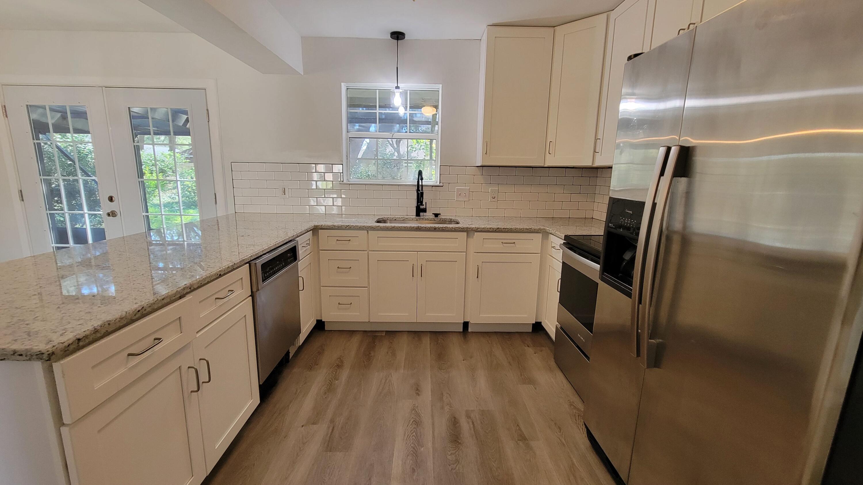 PARKWOOD PLACE AT BLUEWATER BAY - Residential Lease