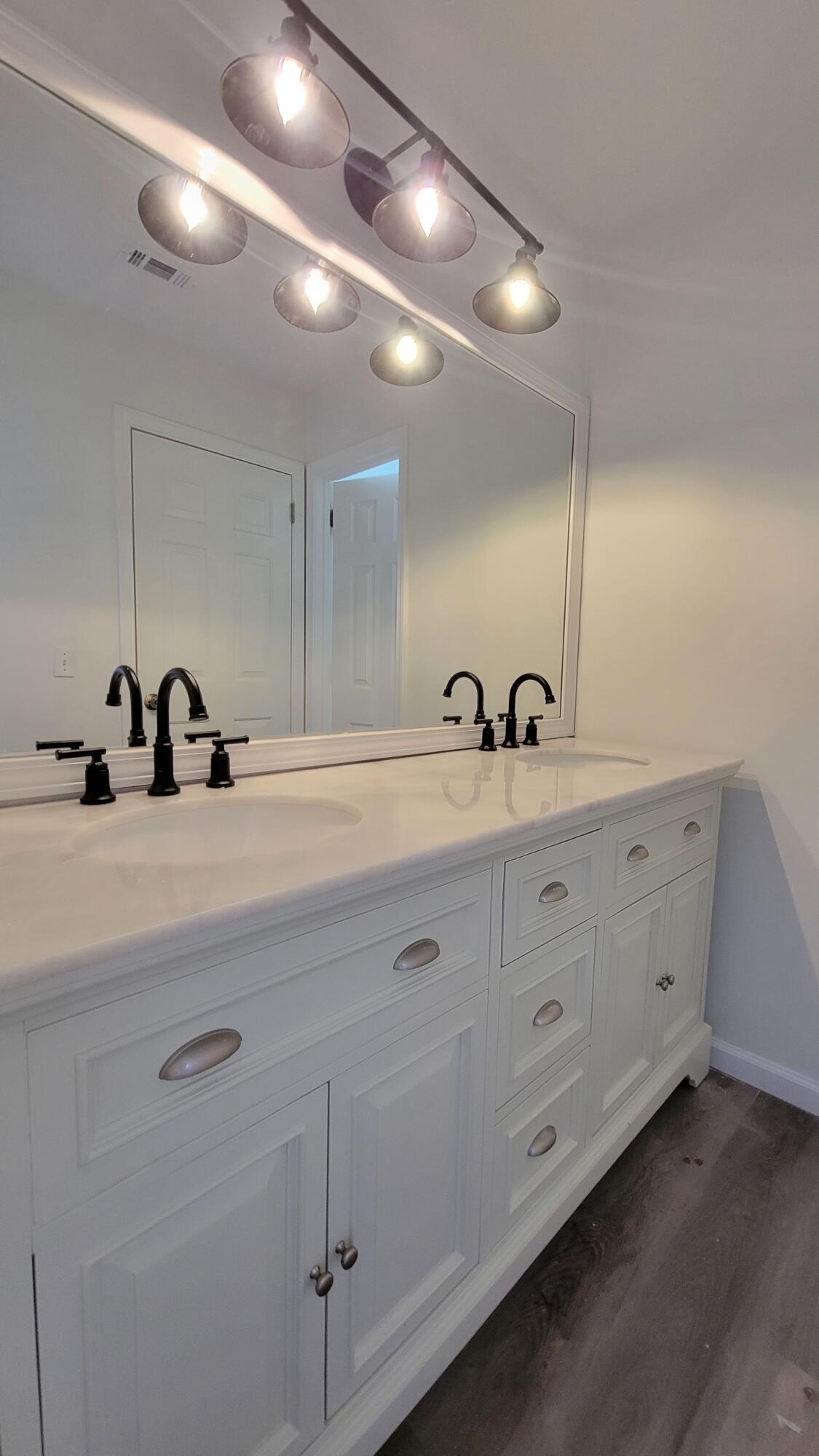 PARKWOOD PLACE AT BLUEWATER BAY - Residential Lease