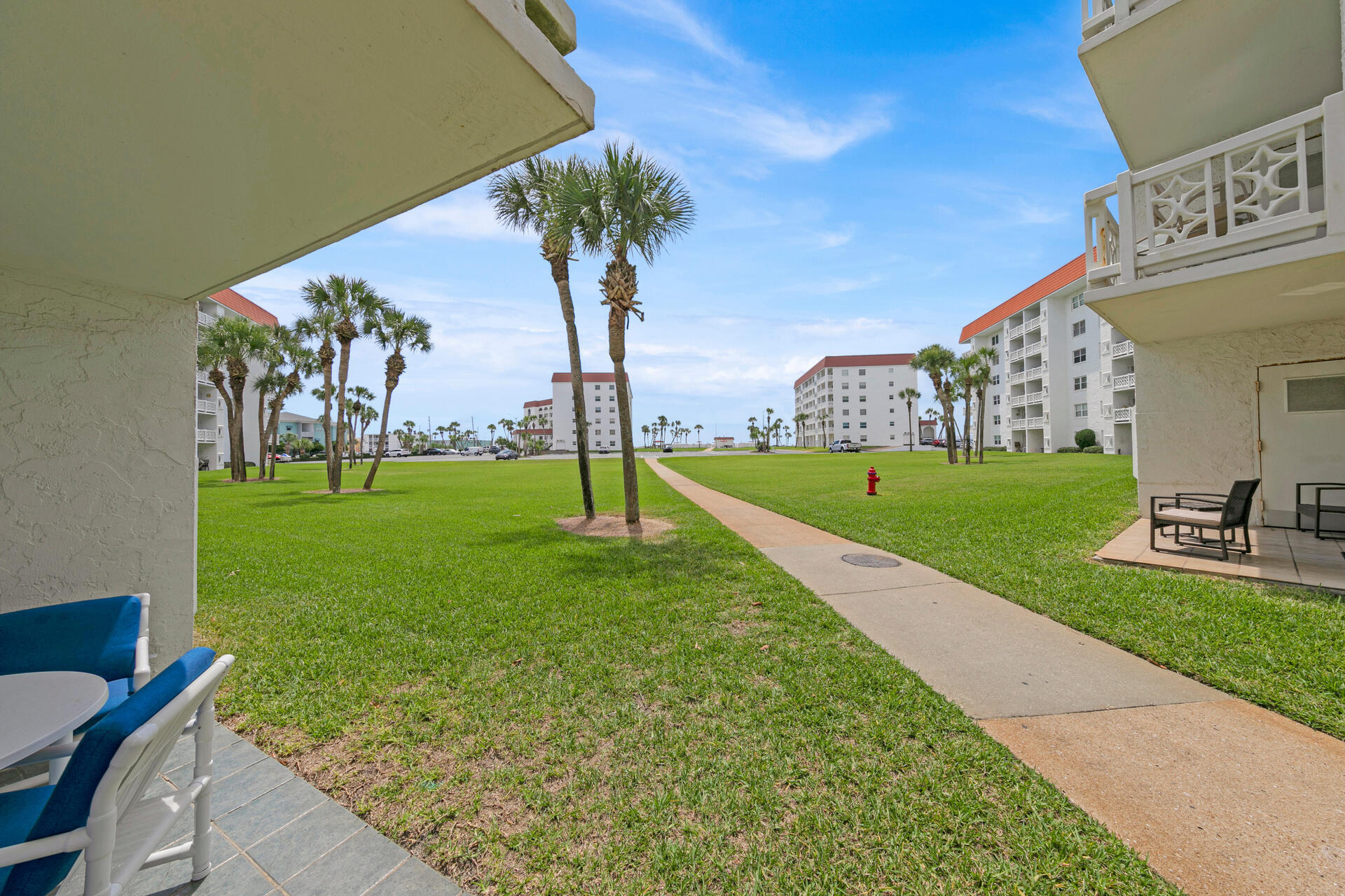 EL MATADOR CONDO - Residential