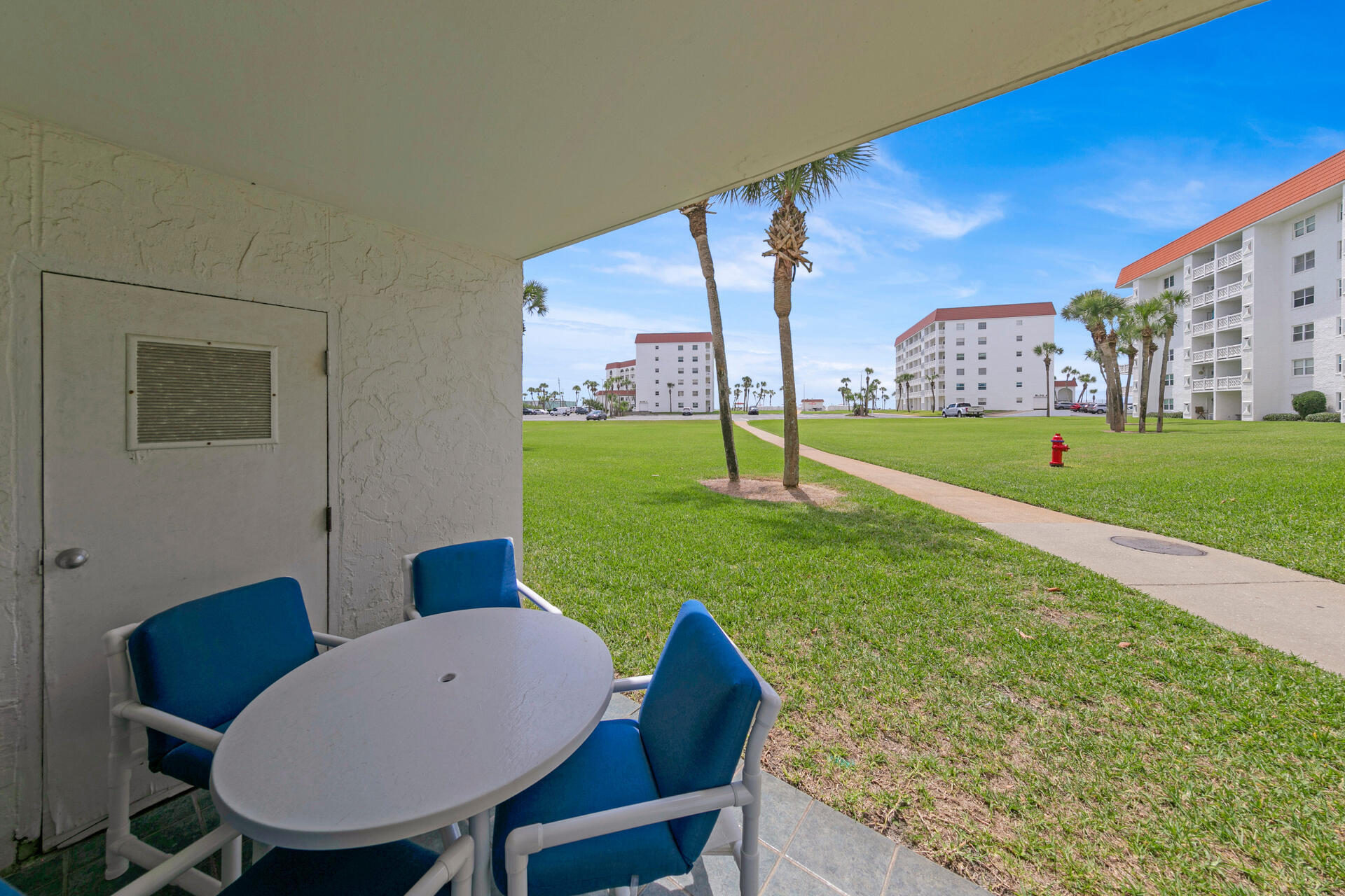 EL MATADOR CONDO - Residential