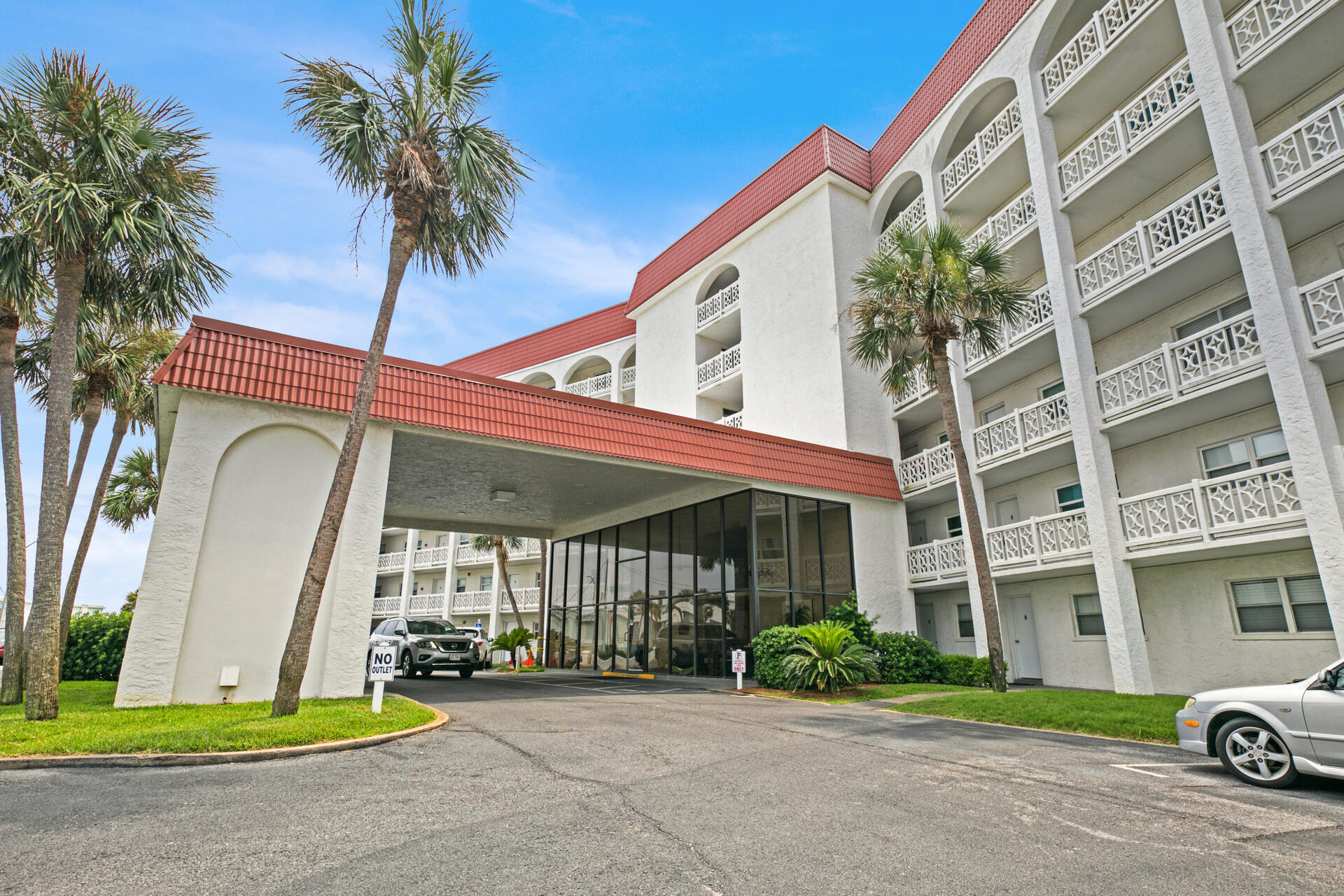 EL MATADOR CONDO - Residential