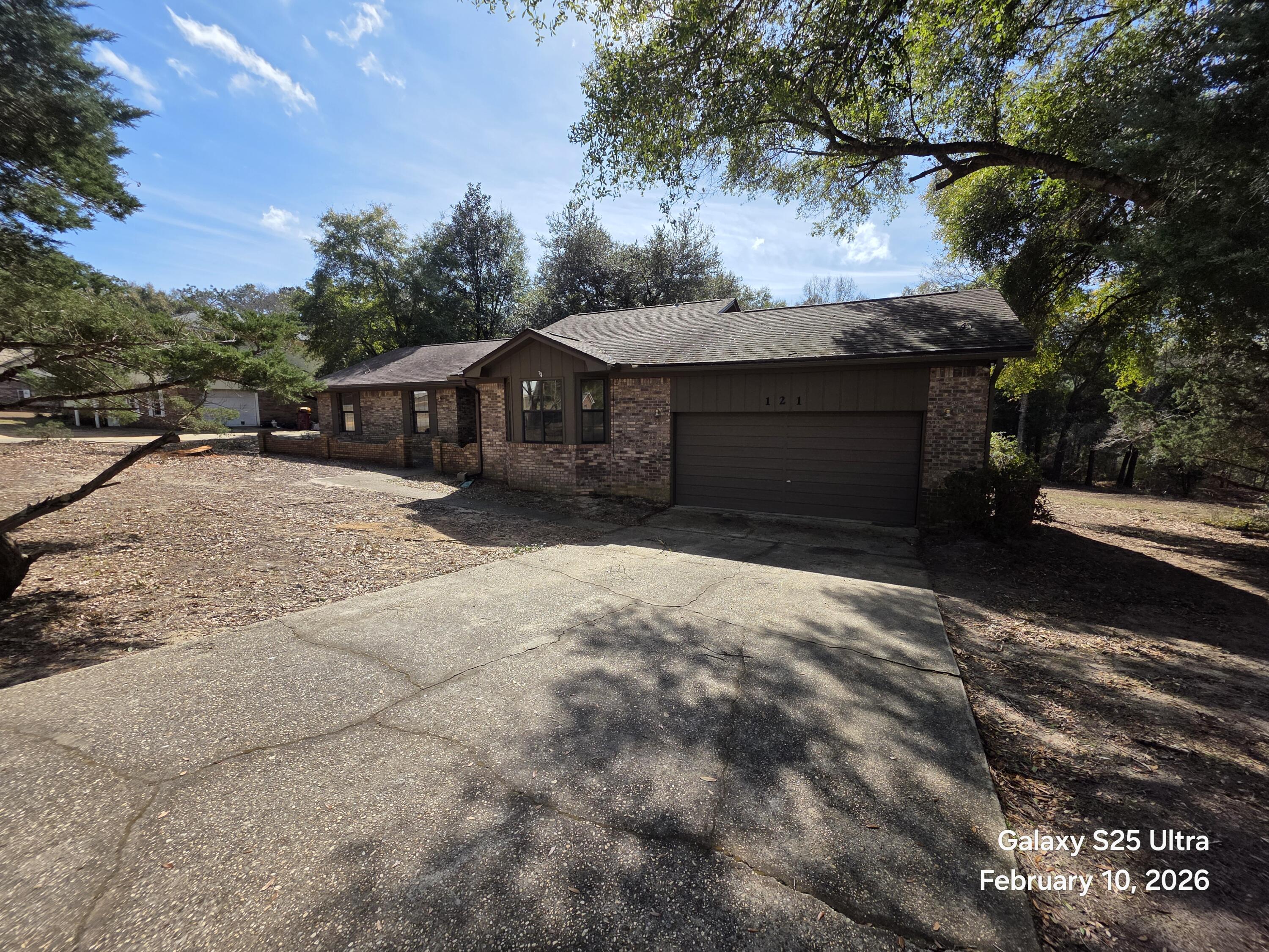 This charming all-brick single-family residence is located in the Ransom Pines subdivision of Northwest Crestview. Offering a spacious and functional layout, this home is ideal for those seeking a quiet residential setting with easy access to local schools and amenities.

Living Space: Features a Great Room with a cozy fireplace, perfect for gathering.
Kitchen & Dining: Functional kitchen layout with an adjacent breakfast room and a separate formal dining room.
Split Bedroom Plan: Offers maximum privacy for the primary suite.
Flooring: A durable mix of tile and carpet throughout.    Convenience: Includes washer/dryer hookups and ceiling fans in key living areas.   Climate Control: Central electric AC and heat with double-pane windows for energy efficiency.   NO Pets