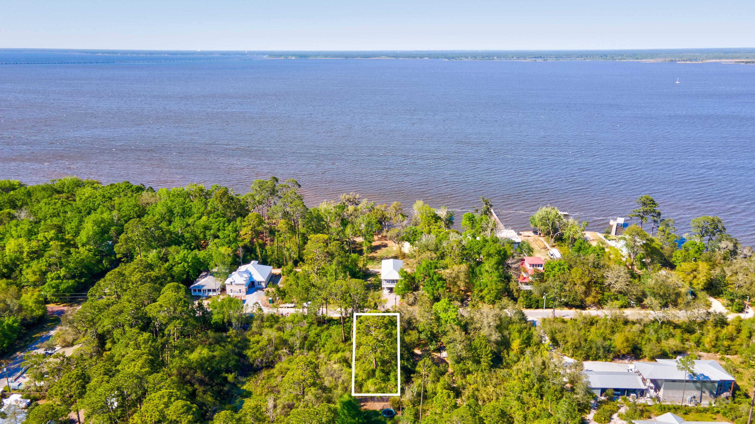 MAGNOLIA BEACH - Land
