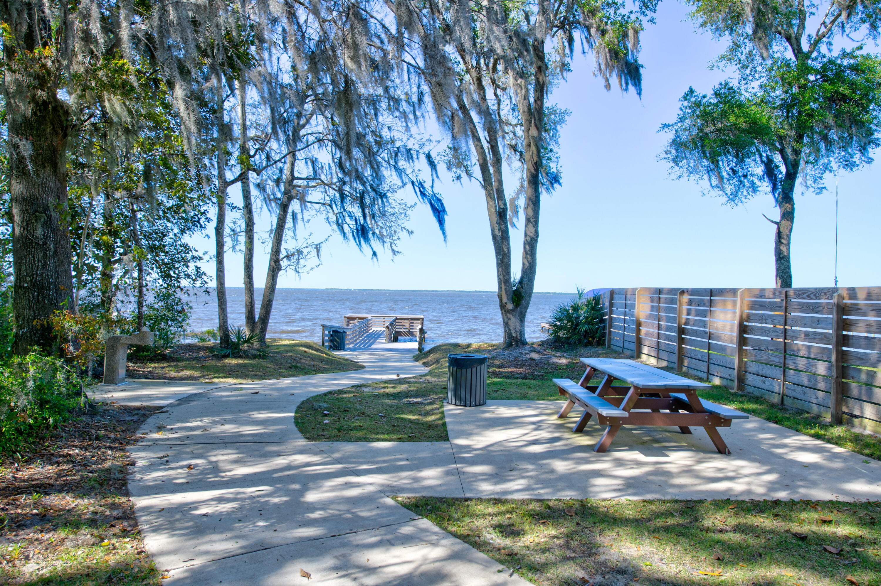 MAGNOLIA BEACH - Land