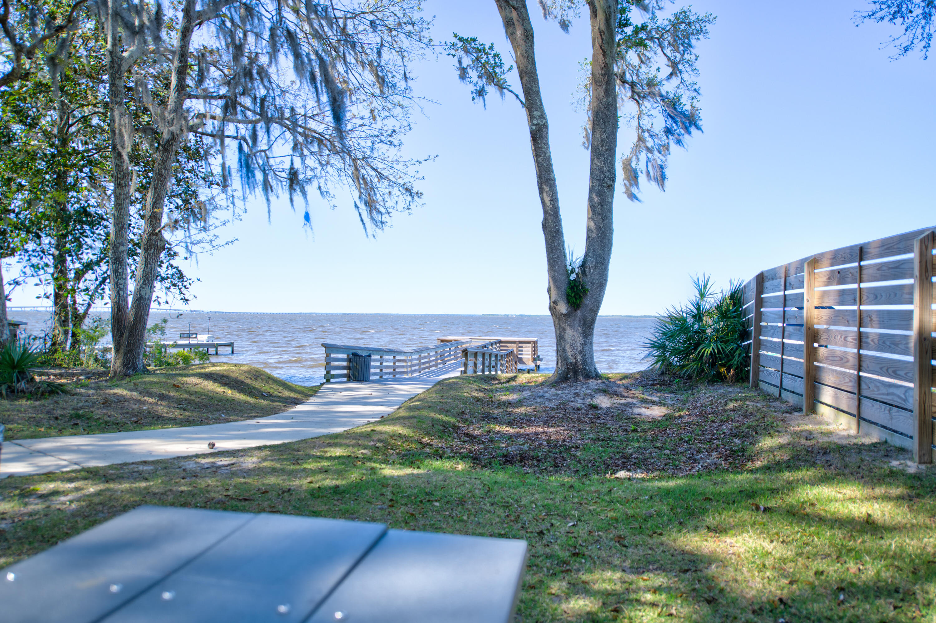 MAGNOLIA BEACH - Land