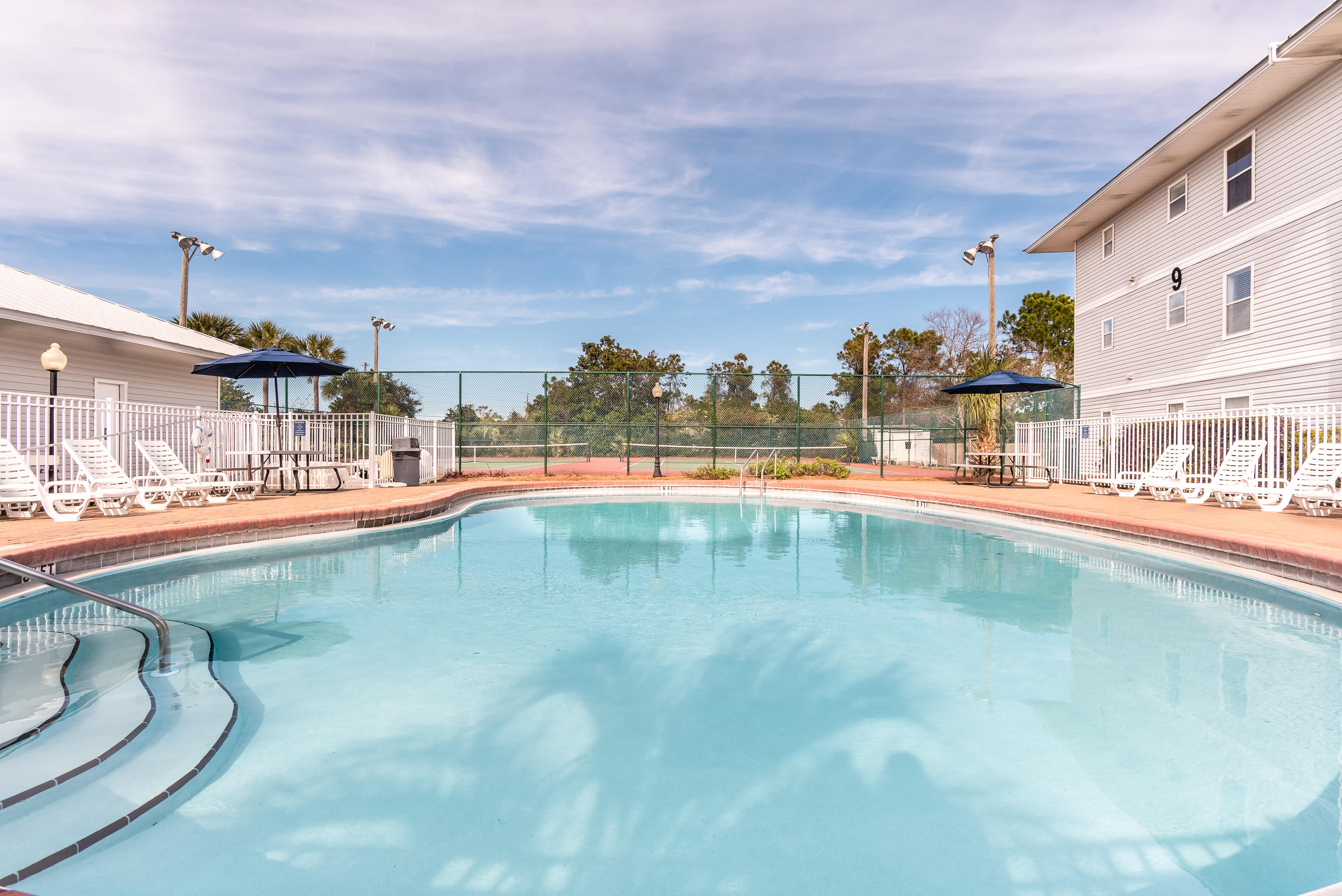 BEACHSIDE VILLAS - Residential