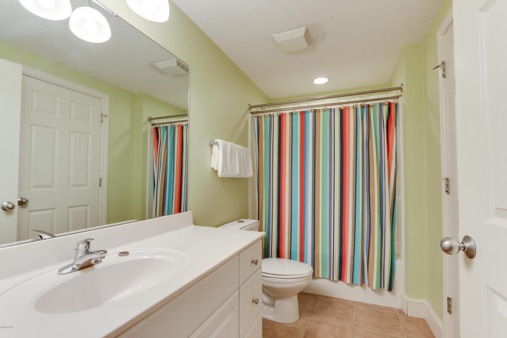 MAJESTIC BEACH TOWERS II - Residential