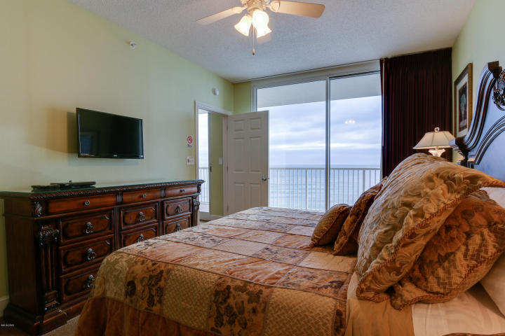 MAJESTIC BEACH TOWERS II - Residential