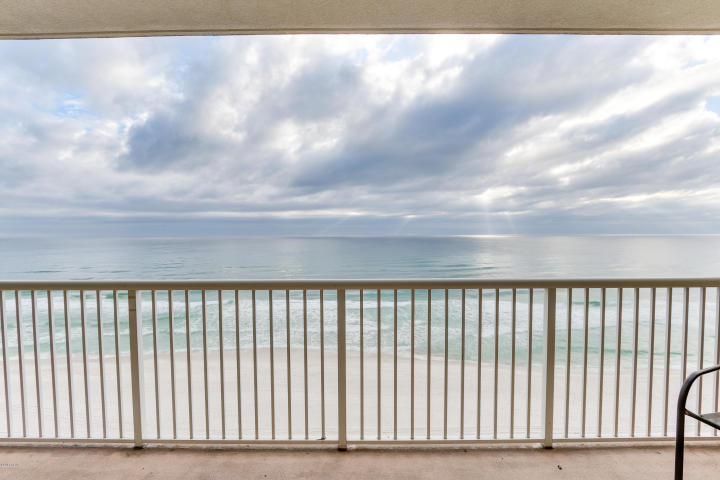 MAJESTIC BEACH TOWERS II - Residential