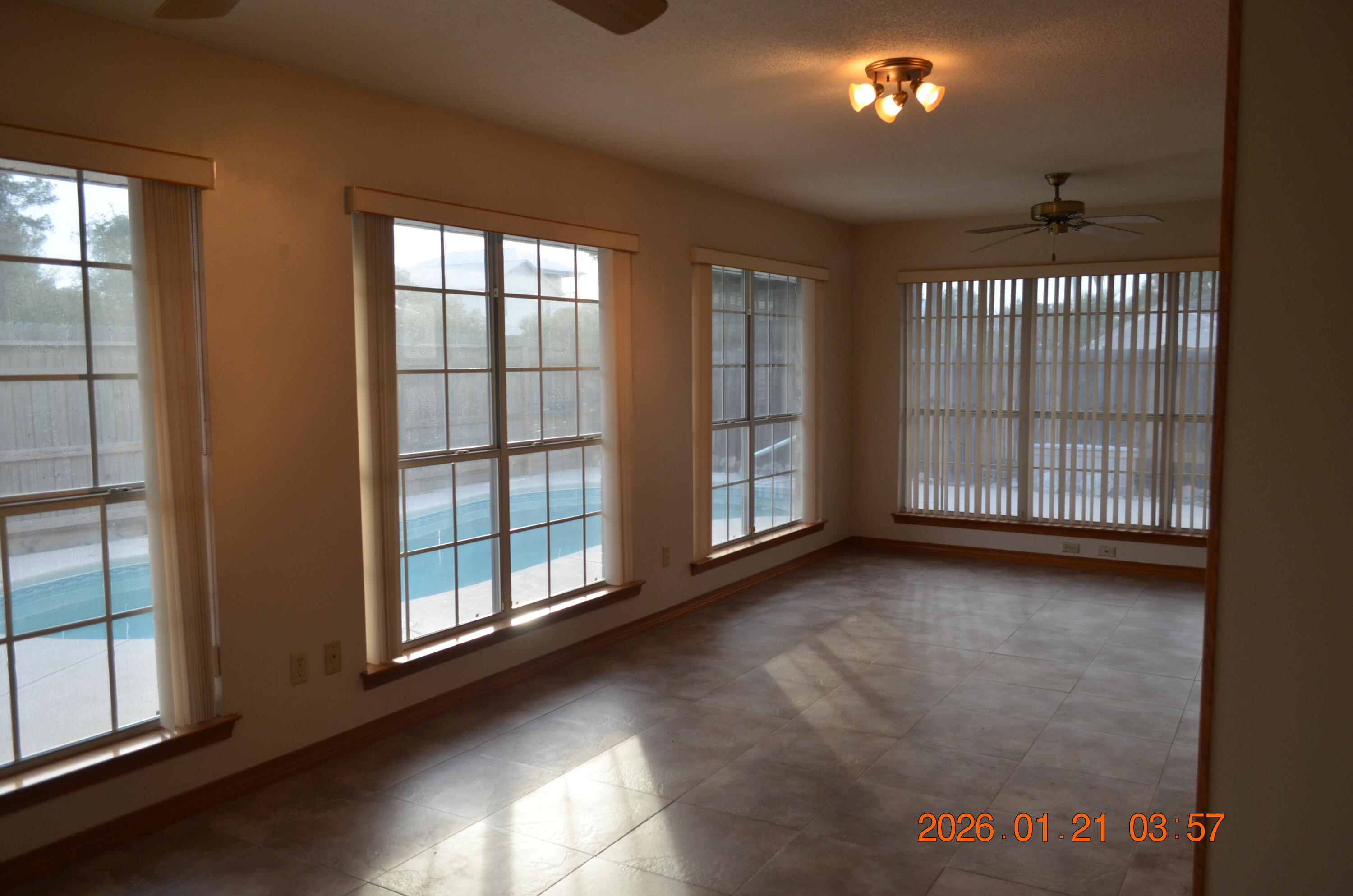 EMERALD BREEZE ESTATES - Residential