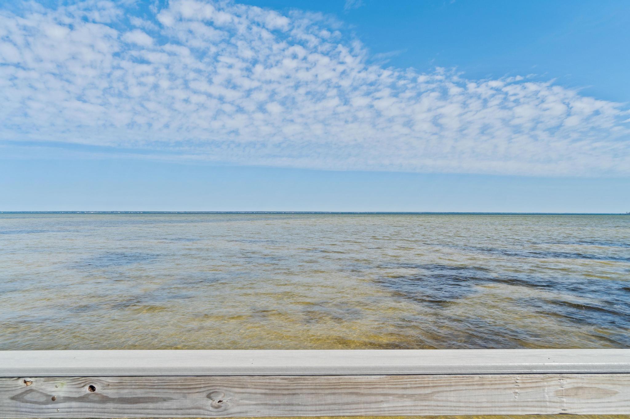 BAYSIDE - Land