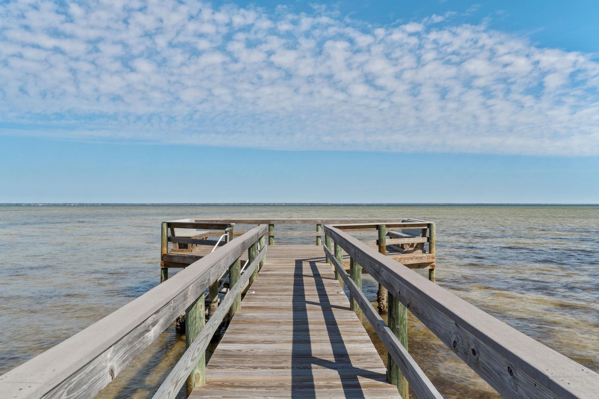 BAYSIDE - Land