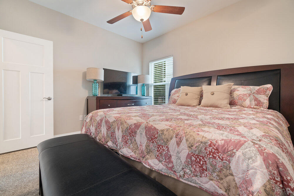 HERITAGE OAKS - Residential