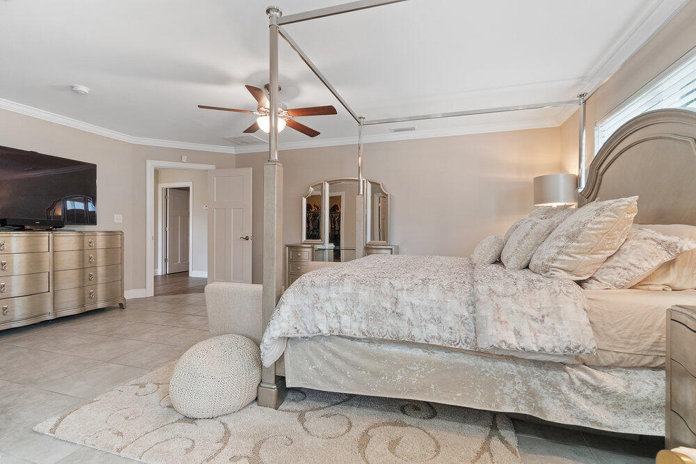 HERITAGE OAKS - Residential