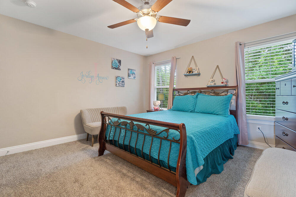 HERITAGE OAKS - Residential