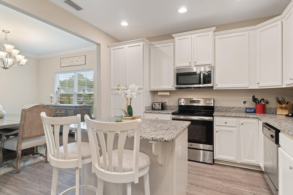 HERITAGE OAKS - Residential