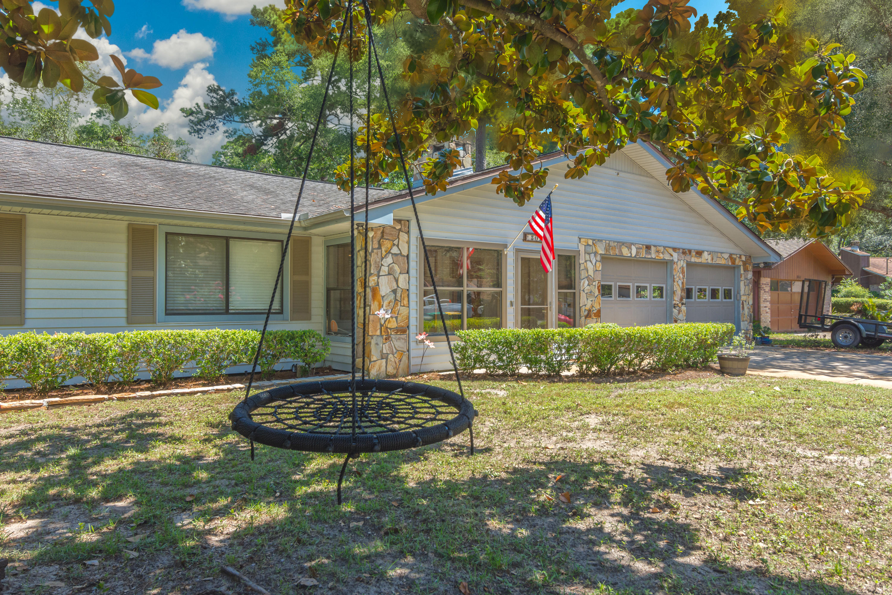 REDUCED $18,000...INSTANT EQUITY...Beautiful home in central Niceville featuring 4 bedrooms, and 2.5 baths on a large CORNER lot! Prior to entering the home, there is a true 'mud room' where family and friends can slip off their shoes.  The focal point of the spacious living room is the fireplace with river rock facade.  The kitchen was updated with new cabinets, featuring soft close doors and drawers, GRANITE counters and STAINLESS steel appliances, including GAS range. There is access to the screened porch from the master bedroom or the formal dining room.  Since this home is located on a corner lot, there is room to back a trailer through the double gates on the side of the home.  There is a public boat launch less than 1/4 mile from the house.  Call today for your private viewing.