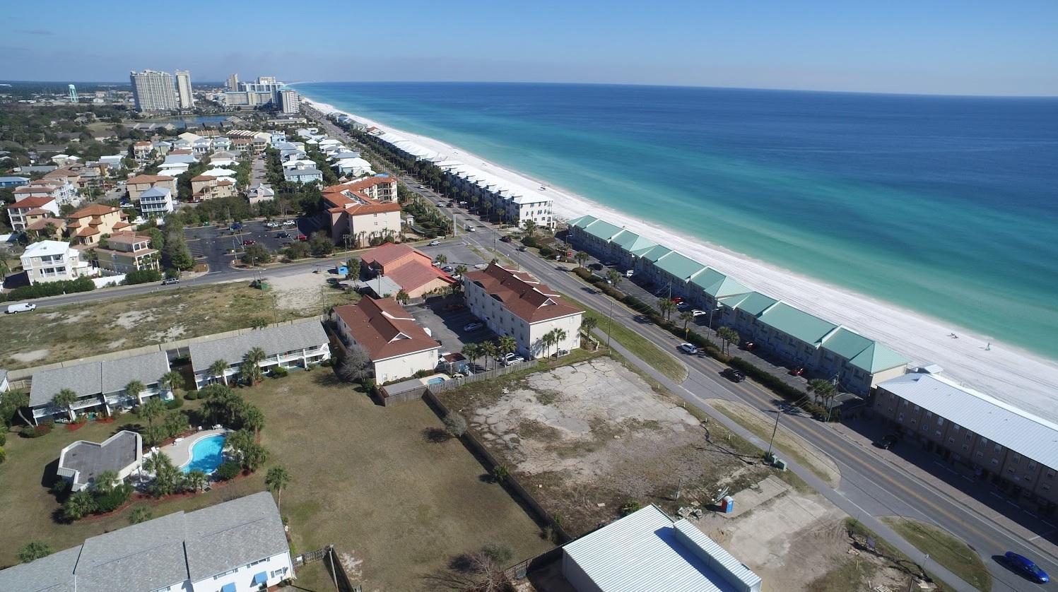 Royal Seaesta - Residential