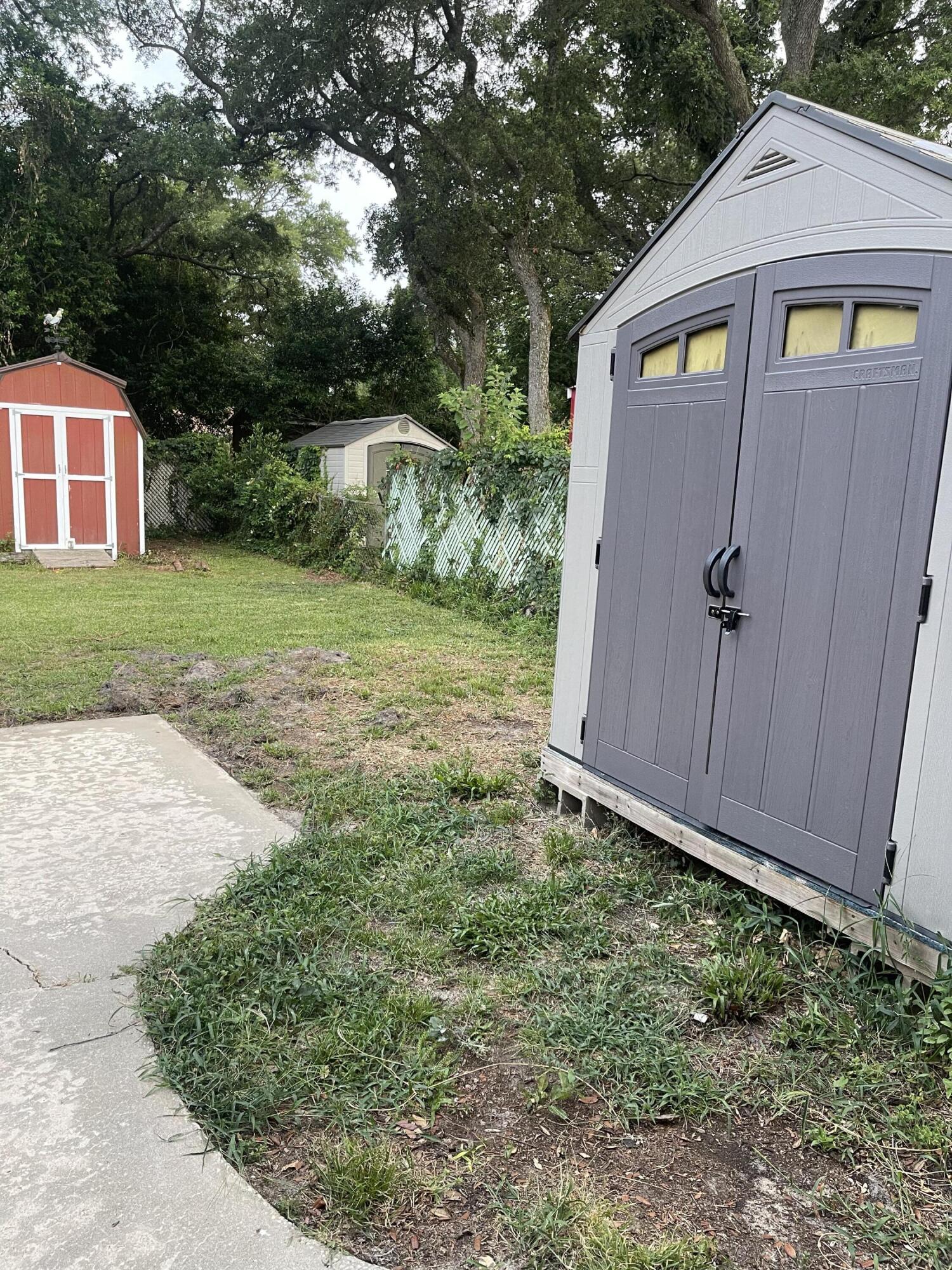 BAYOU WOODS 1ST ADDN - Residential Lease
