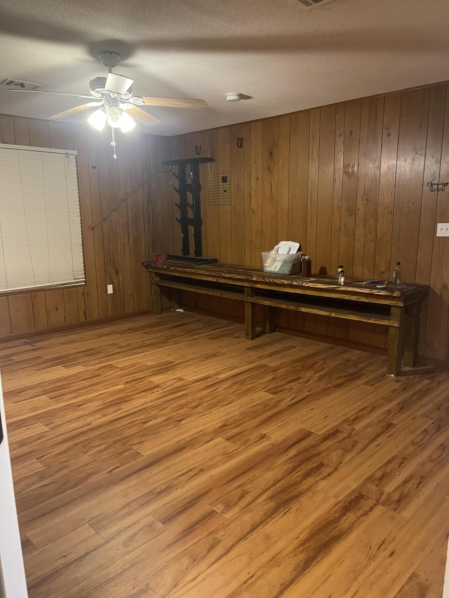 BAYOU WOODS 1ST ADDN - Residential Lease