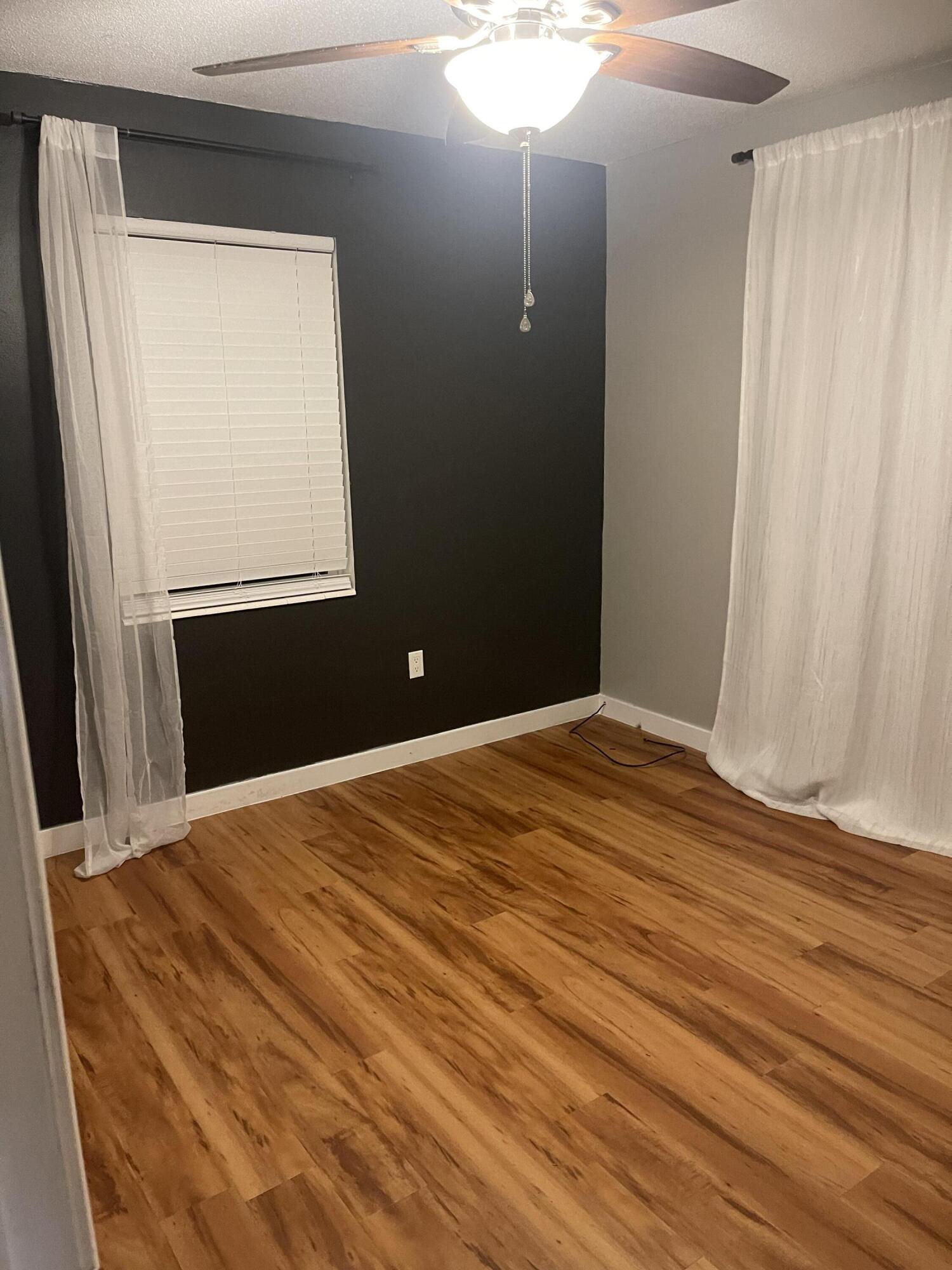 BAYOU WOODS 1ST ADDN - Residential Lease