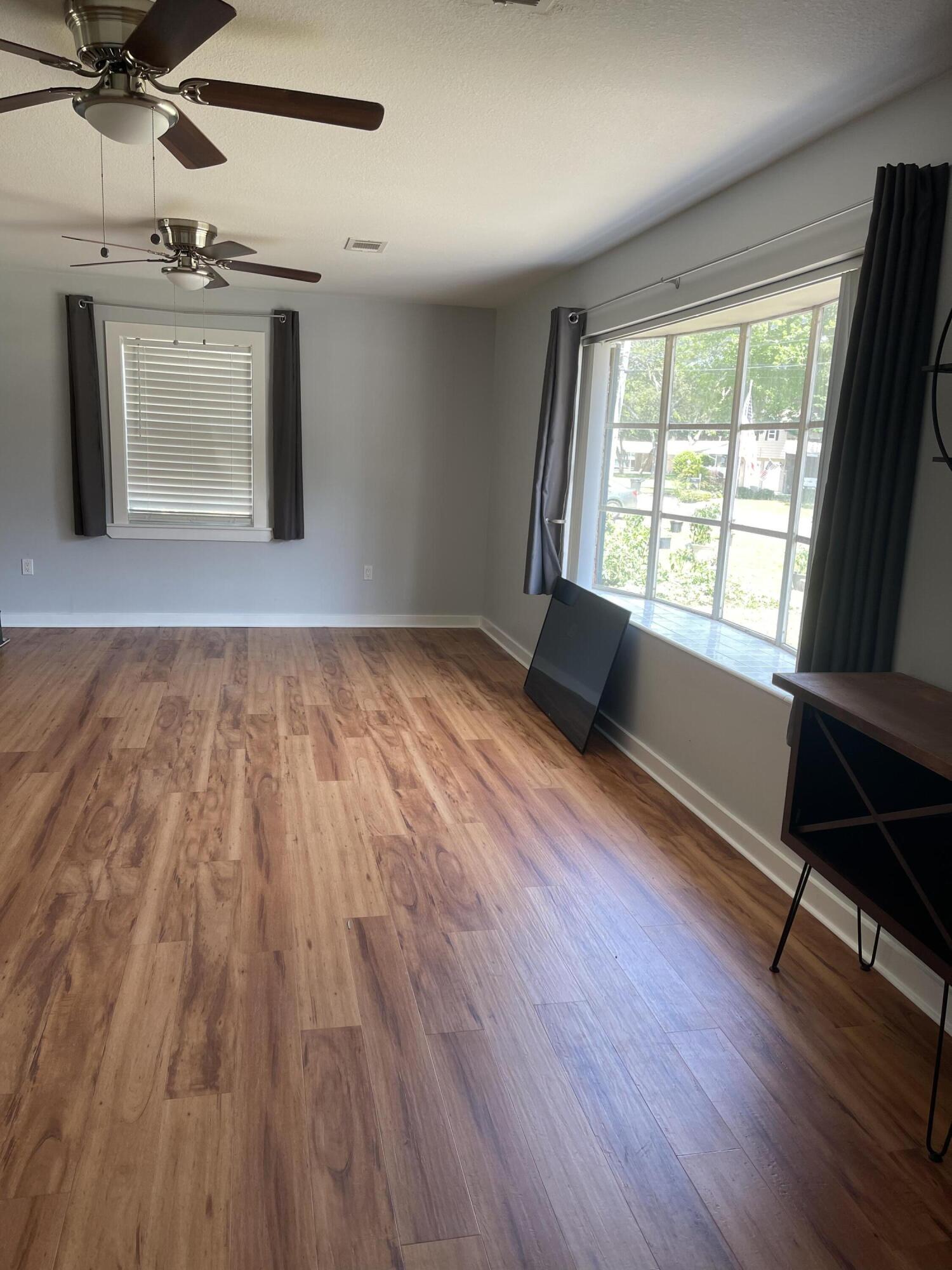 BAYOU WOODS 1ST ADDN - Residential Lease