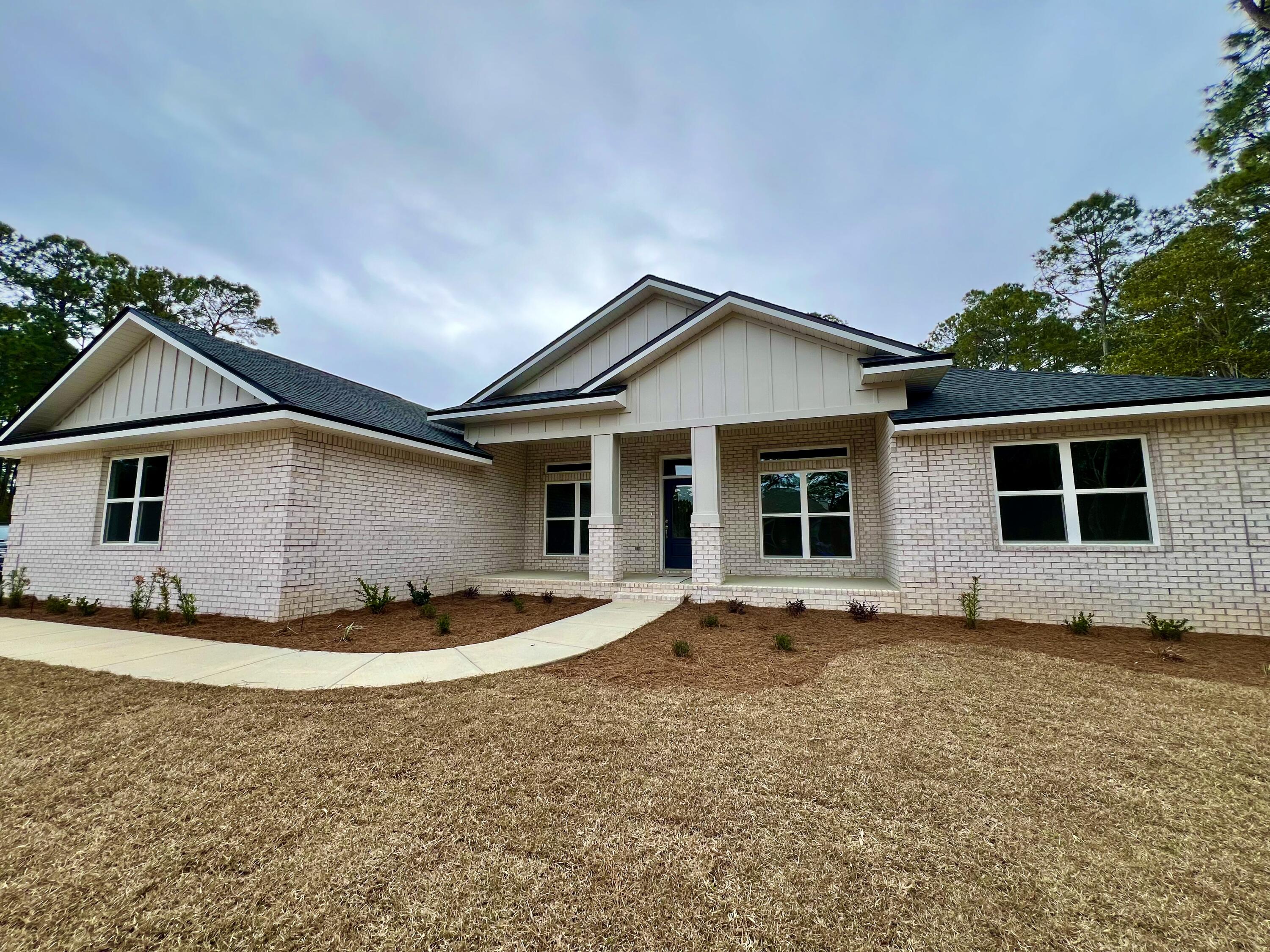 HOLLEY BY THE SEA - Residential
