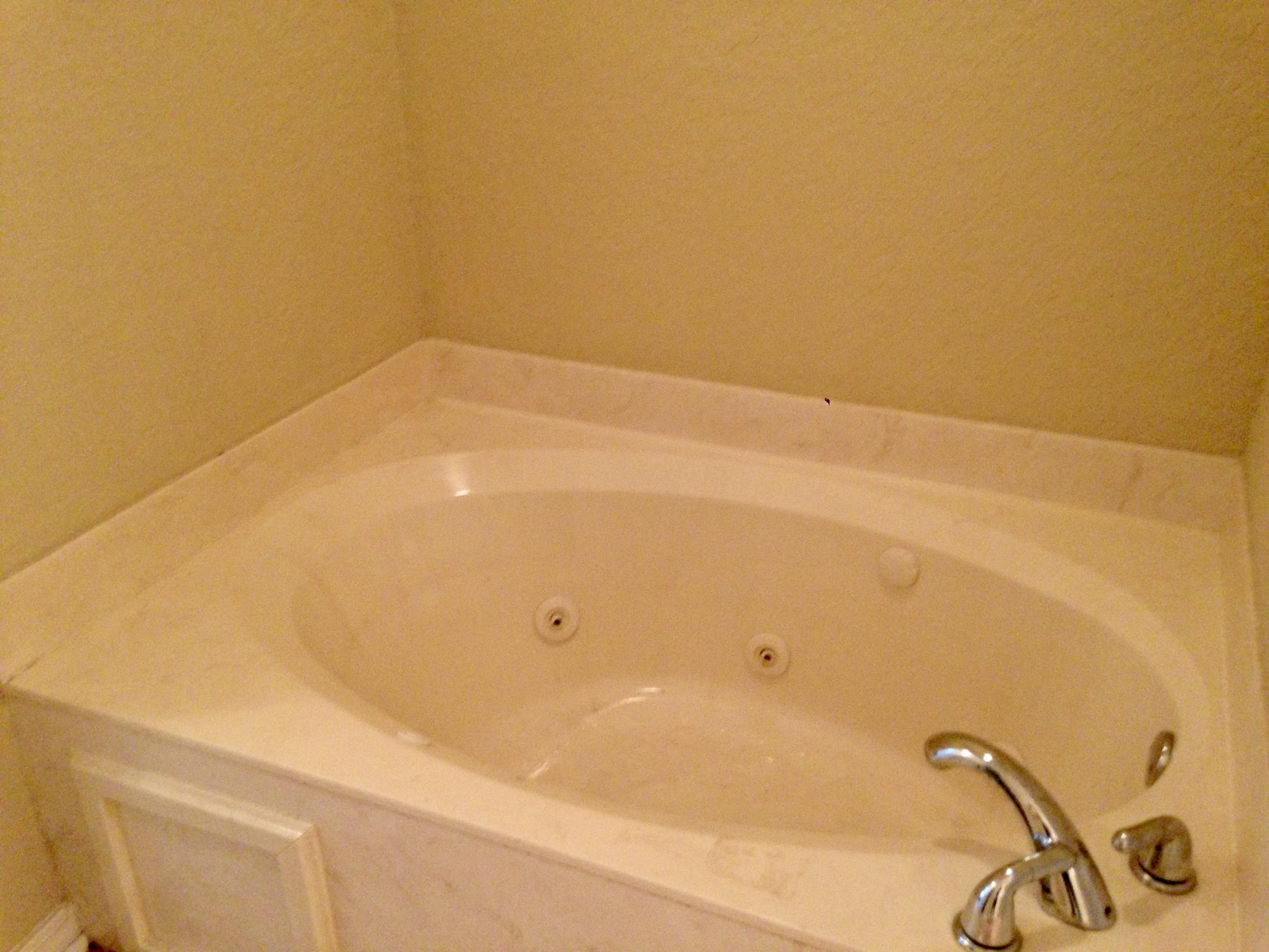 EMERALD LAKES PH 1 - Residential Lease