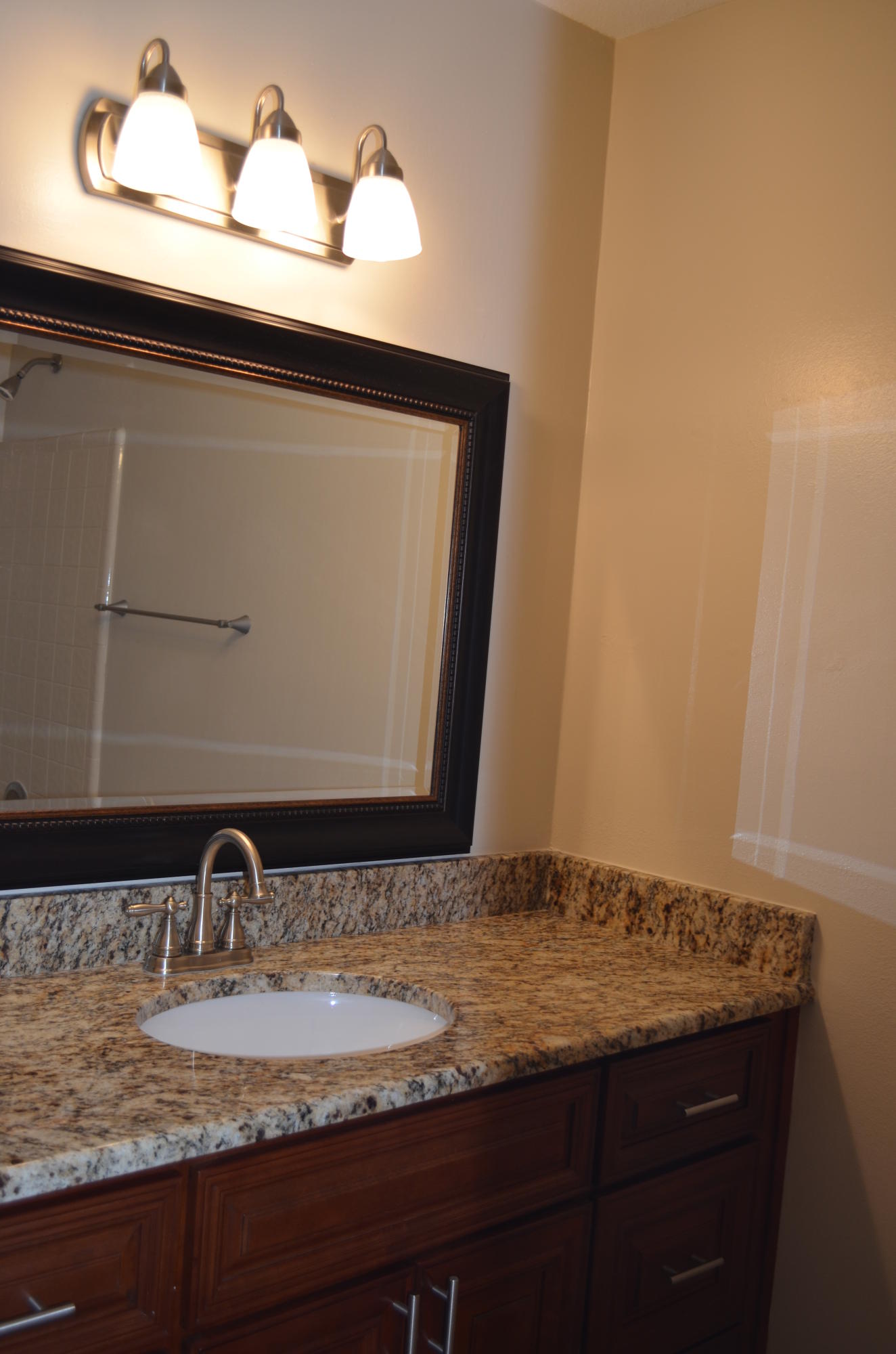 CINCO BAYOU - Residential Lease