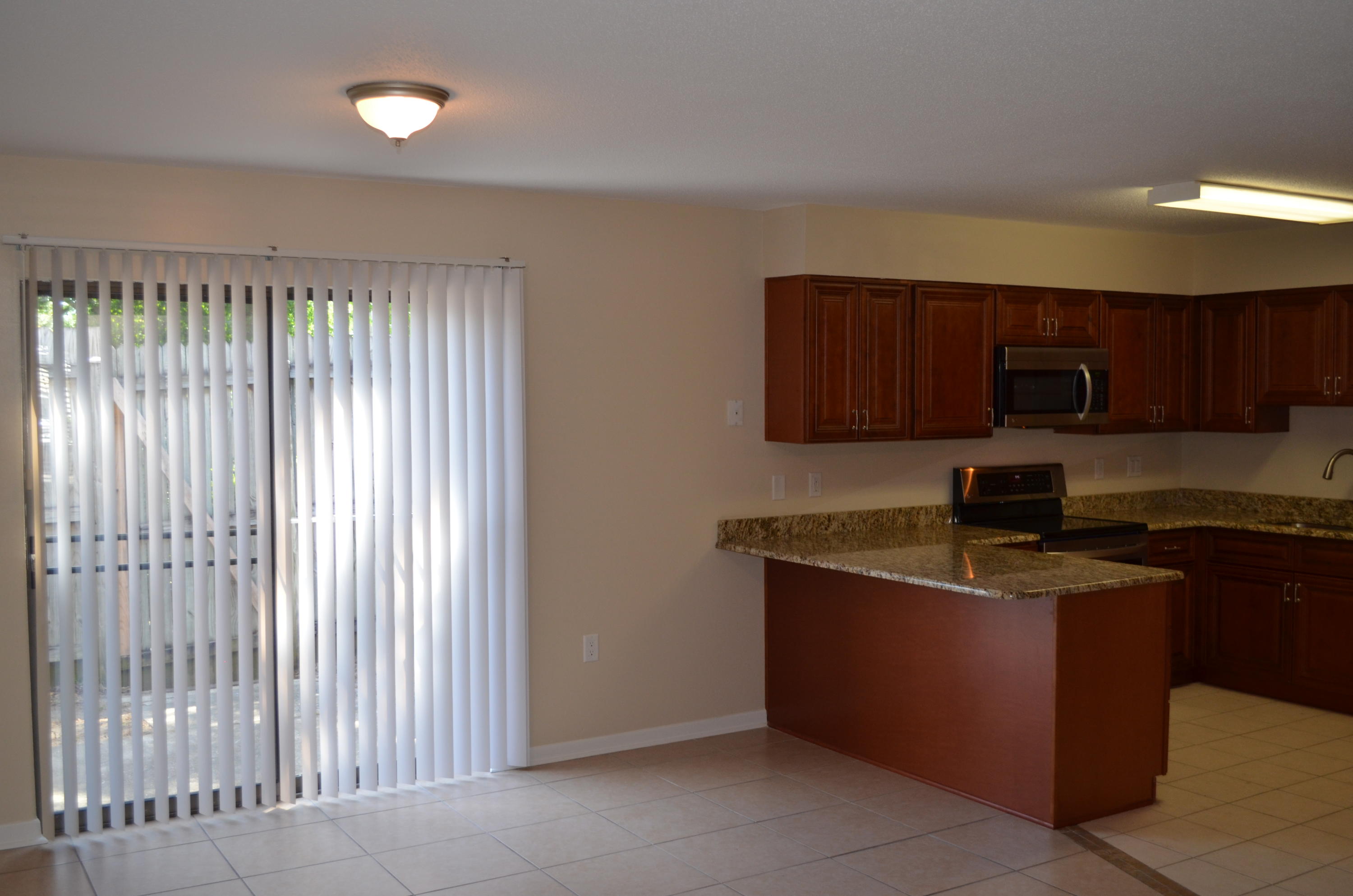 CINCO BAYOU - Residential Lease