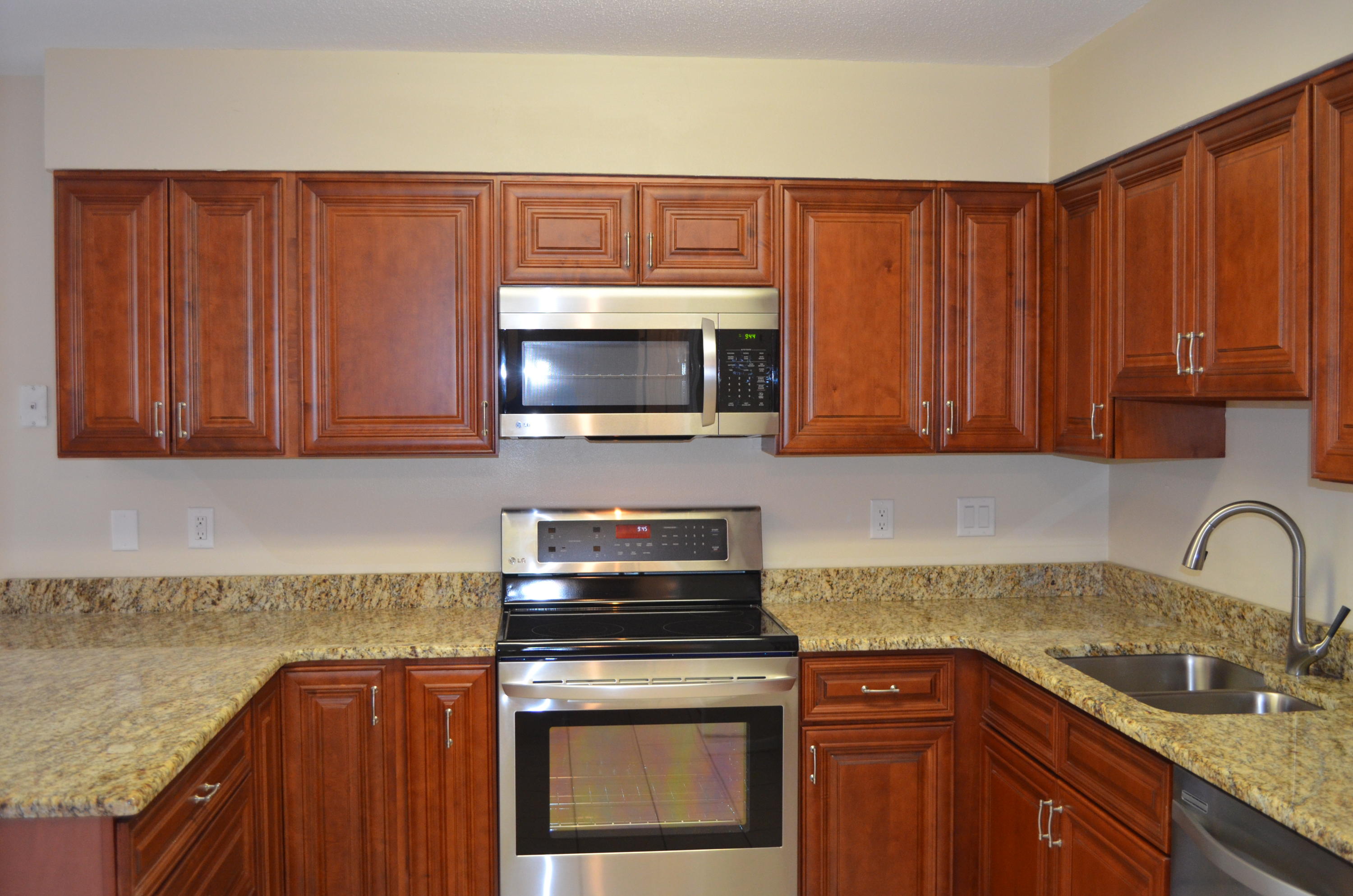 CINCO BAYOU - Residential Lease