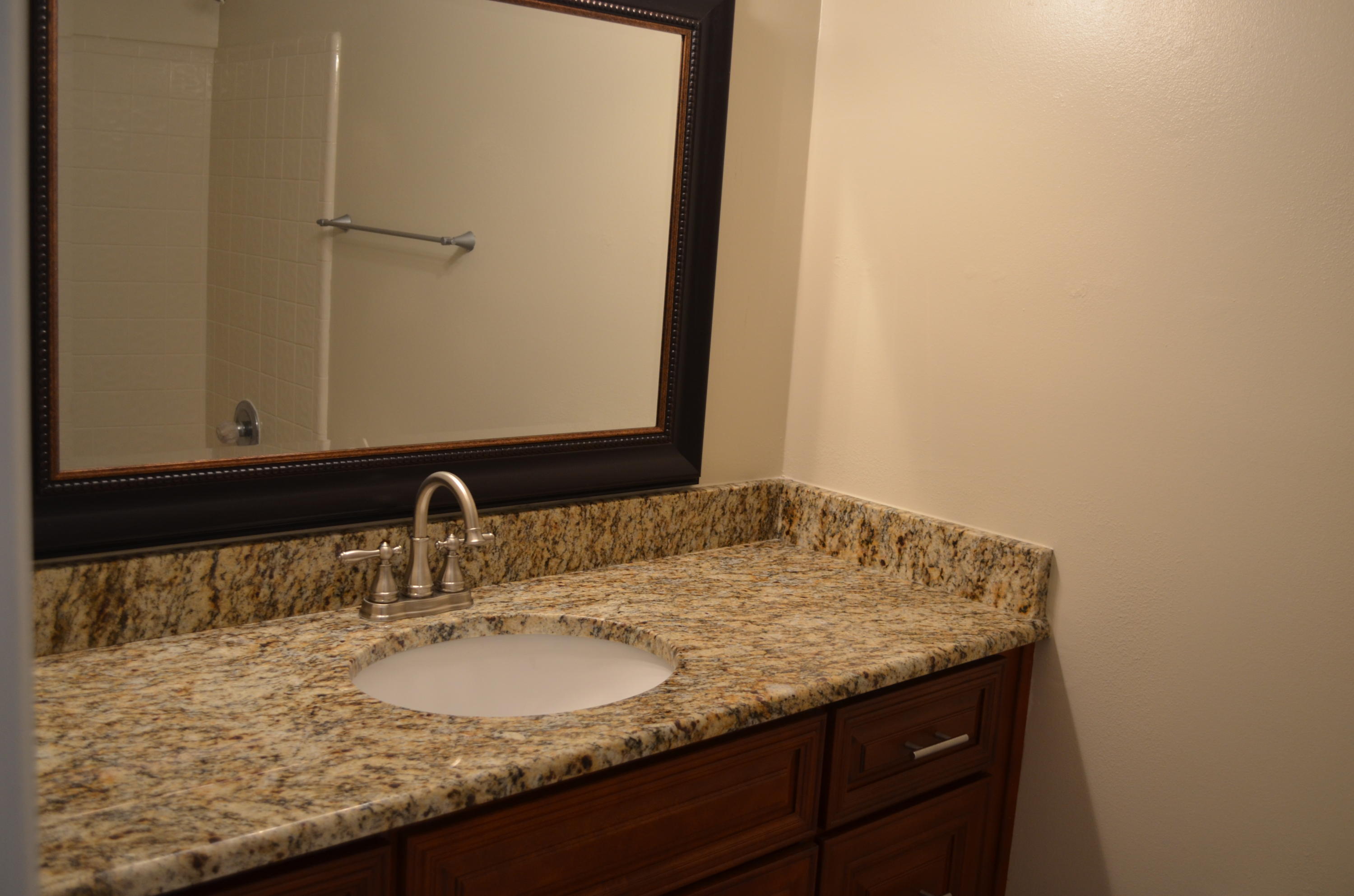 CINCO BAYOU - Residential Lease