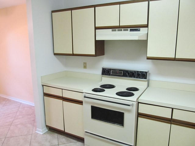 FALCON RIDGE - Residential Lease
