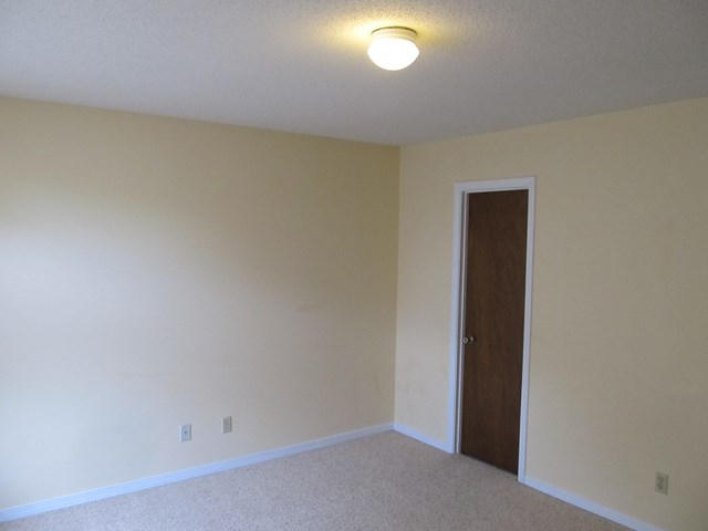 FALCON RIDGE - Residential Lease
