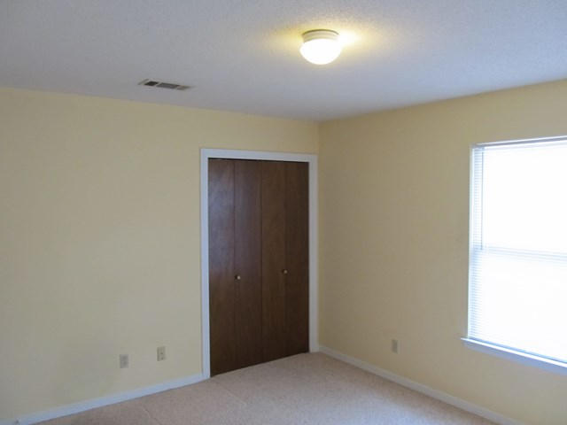 FALCON RIDGE - Residential Lease