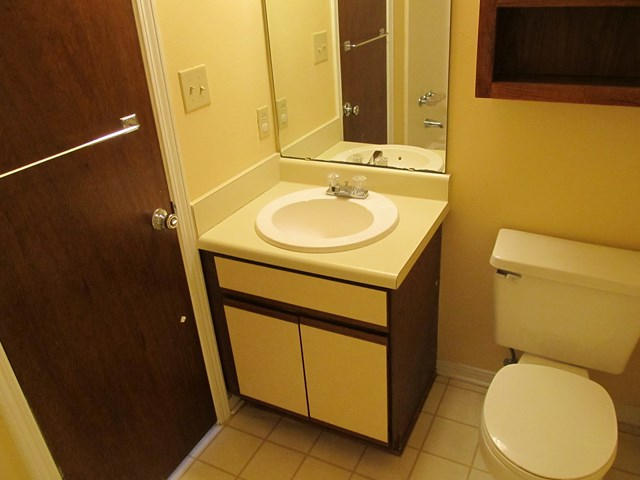 FALCON RIDGE - Residential Lease